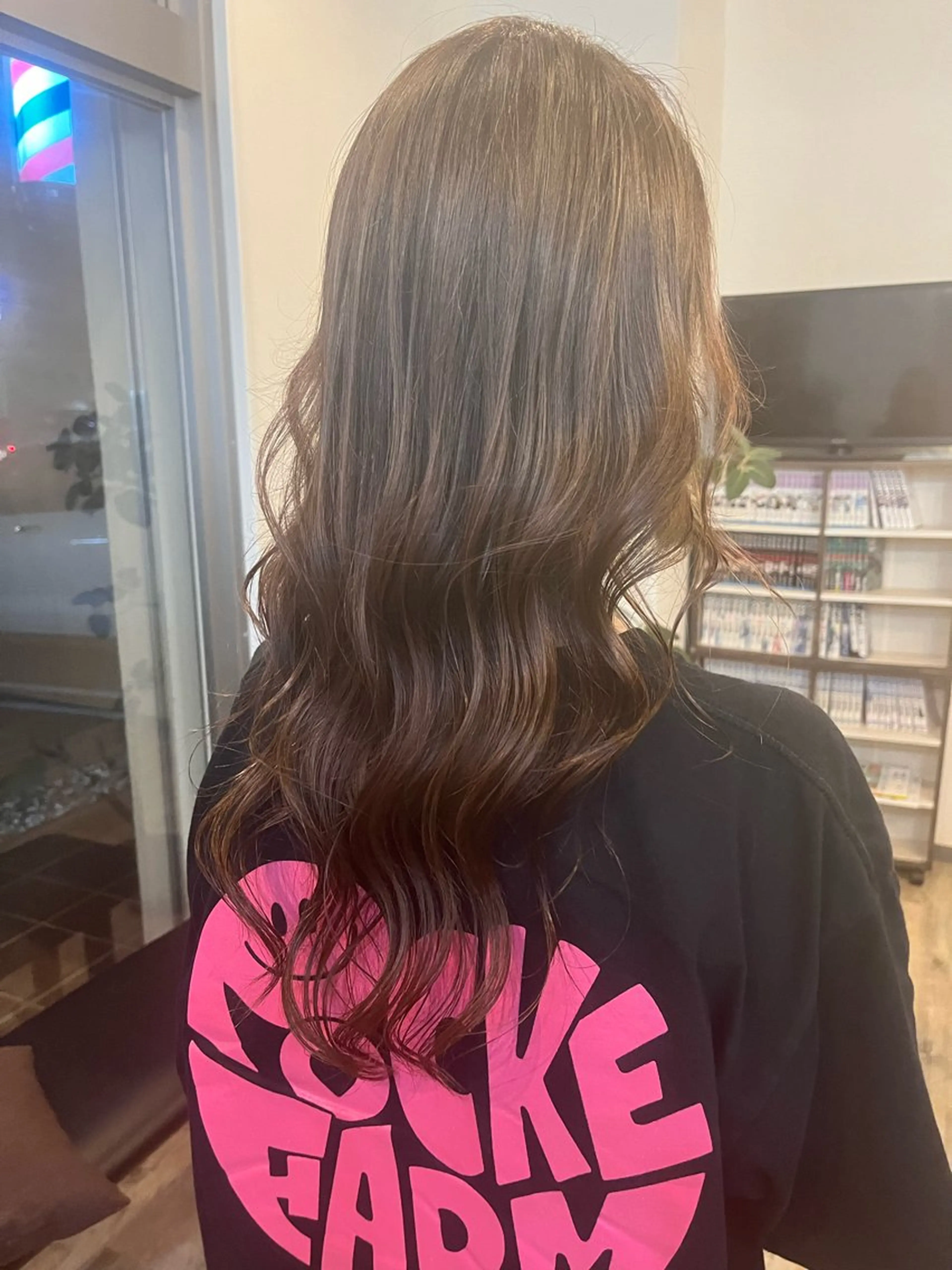 カラー G.O.A.T hair所属・Karen ✂︎GOAThairのヘアスタイル