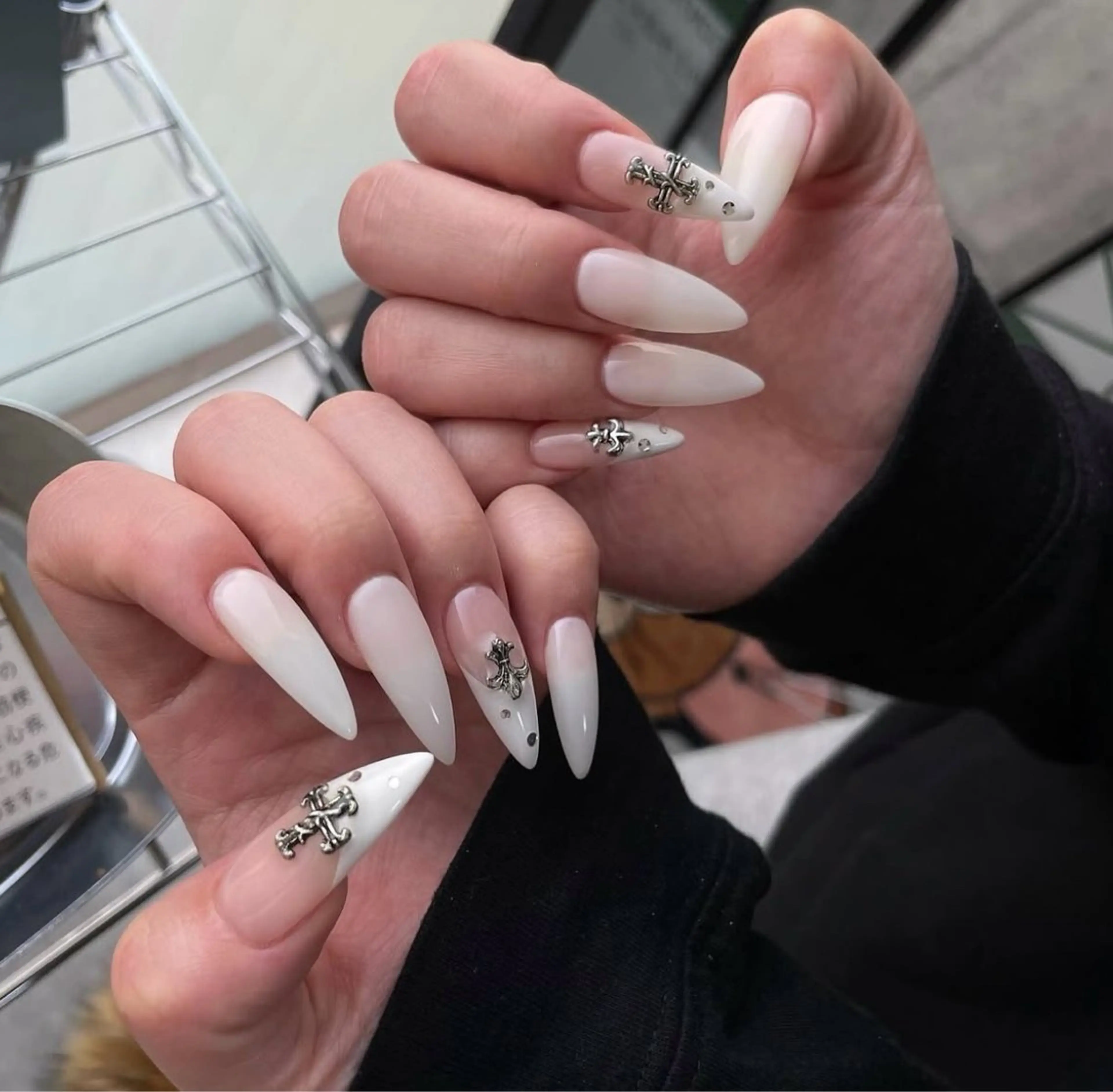 ネイル ハンドネイル BERA NAILSのネイルデザイン