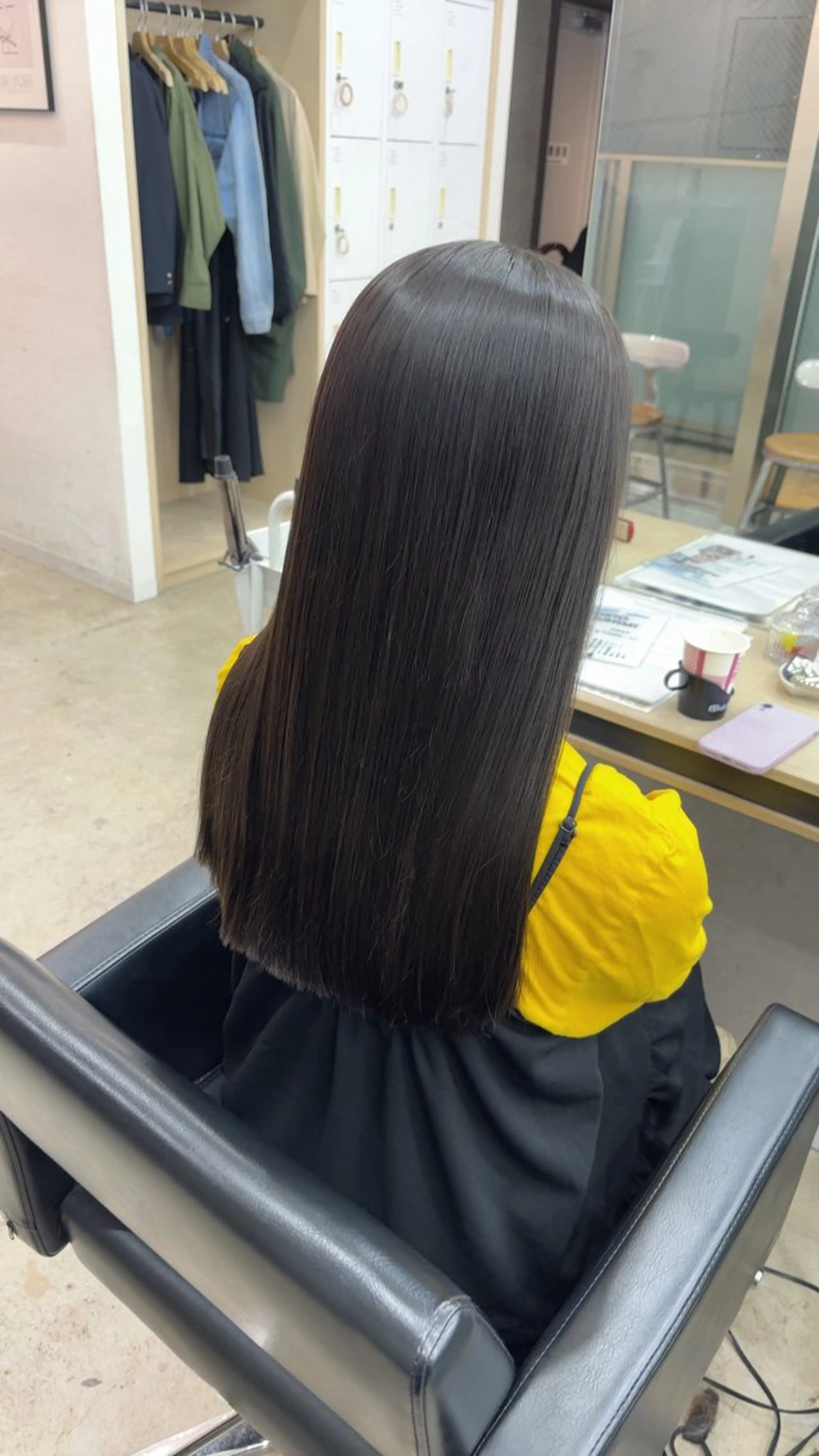 ロング カラー グレージュ イルミナカラー オリーブグレージュ オリーブグレー トリートメント カット ヘアカラー トリートメント 🪽髪質改善ストレー ト🤍美羽🤍のヘアスタイル
