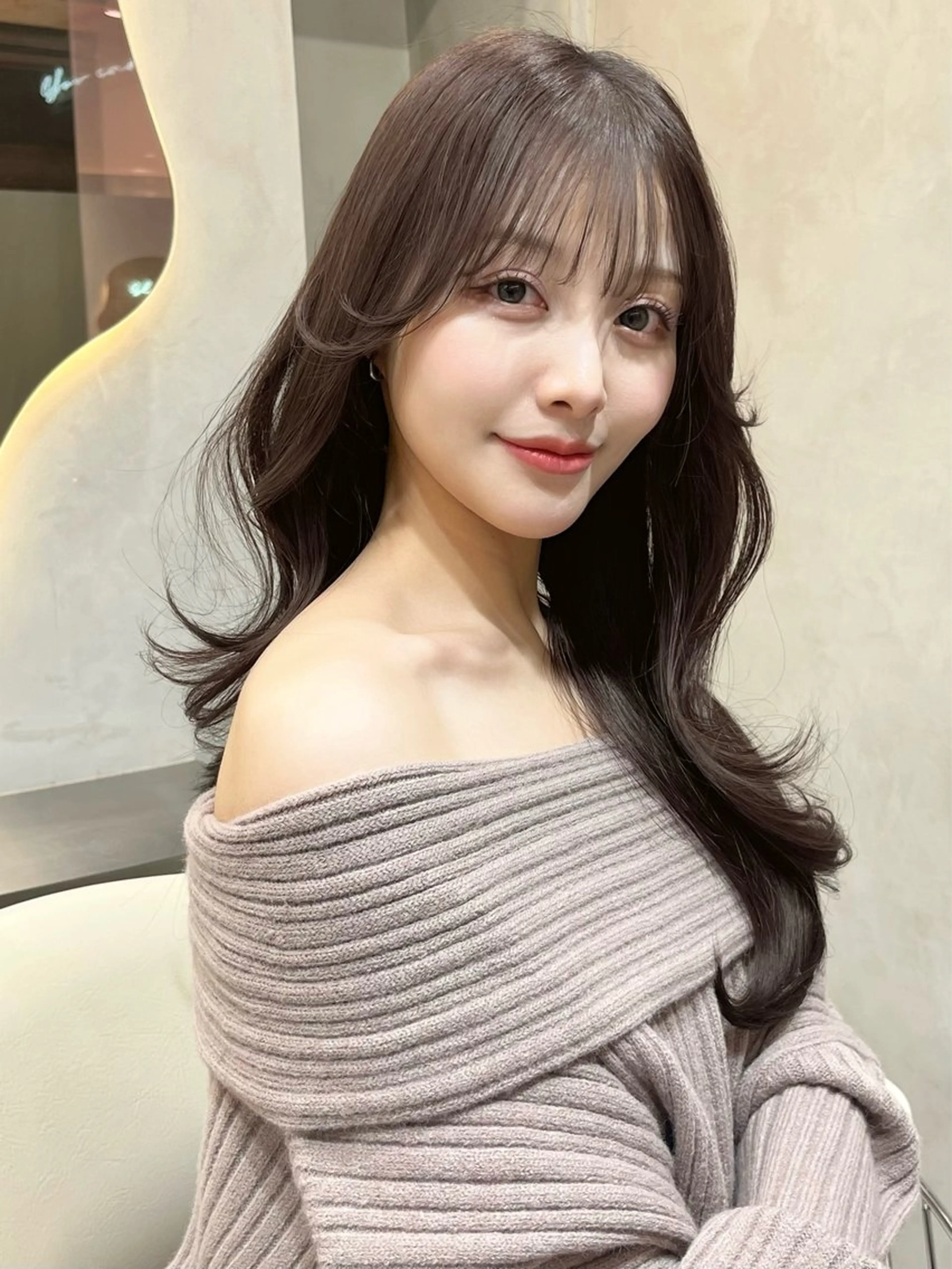 セミロング カラー 透明感カラー ダブルカラー 顔まわりレイヤー 韓国風ヘア レイヤーカット ブリーチなし髪質改善 韓国ヘア　柏崎颯刀のヘアスタイル