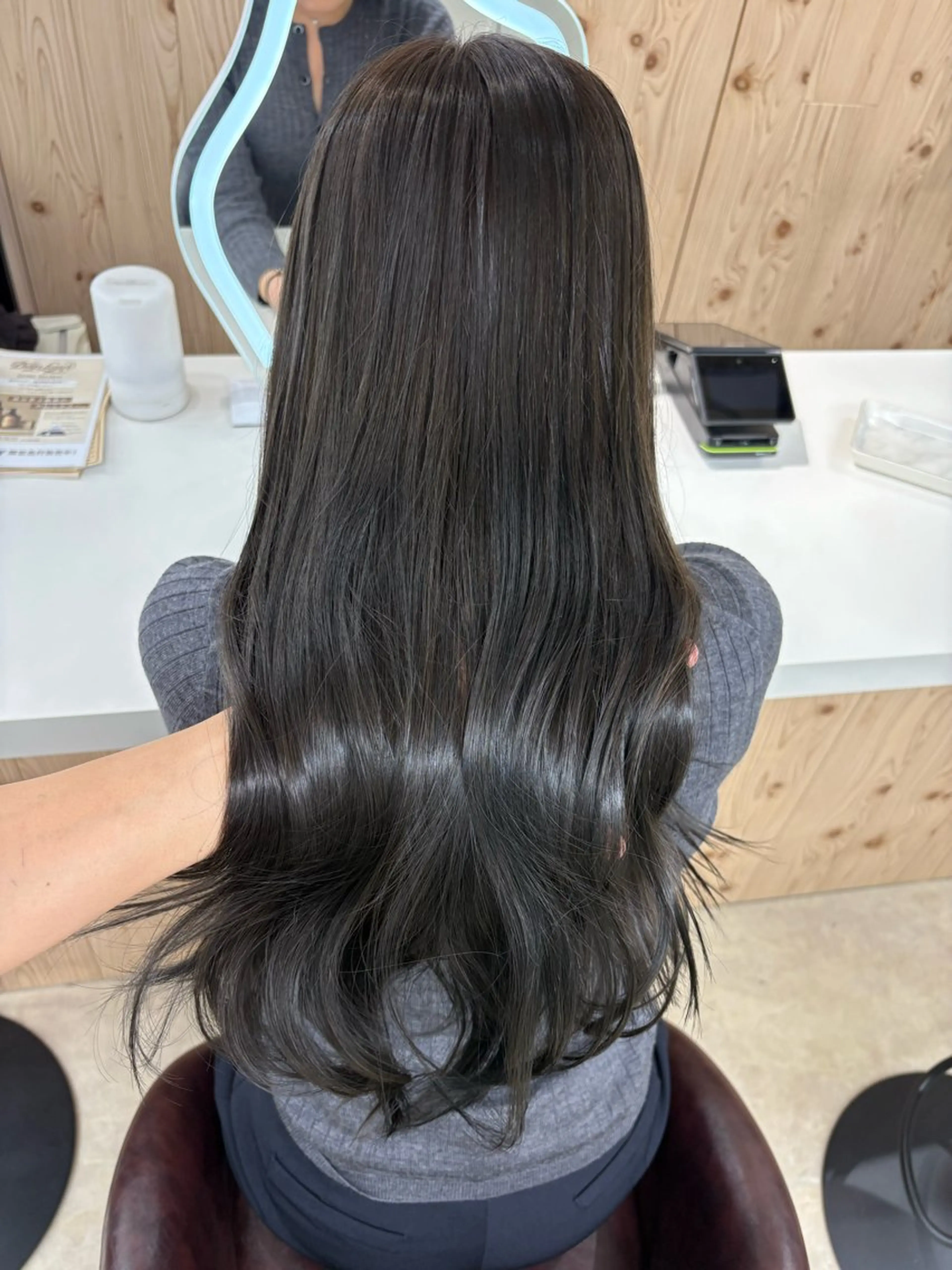 セミロング カラー カット ヘアカラー トリートメント ヘアセット 新宿/韓国ヘア/ 髪質改善ストレートのヘアスタイル