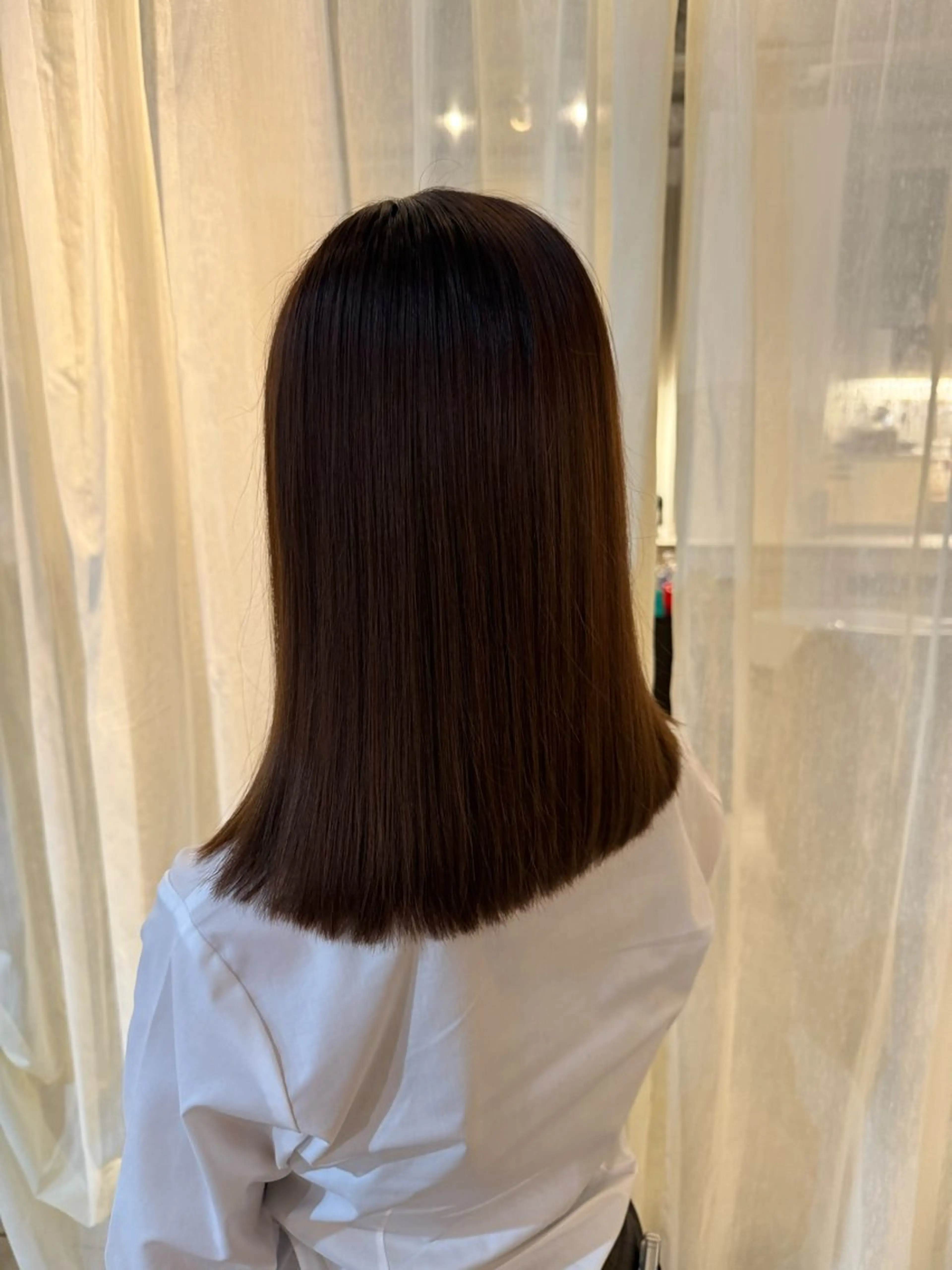 セミロング 藤原 百花のヘアスタイル