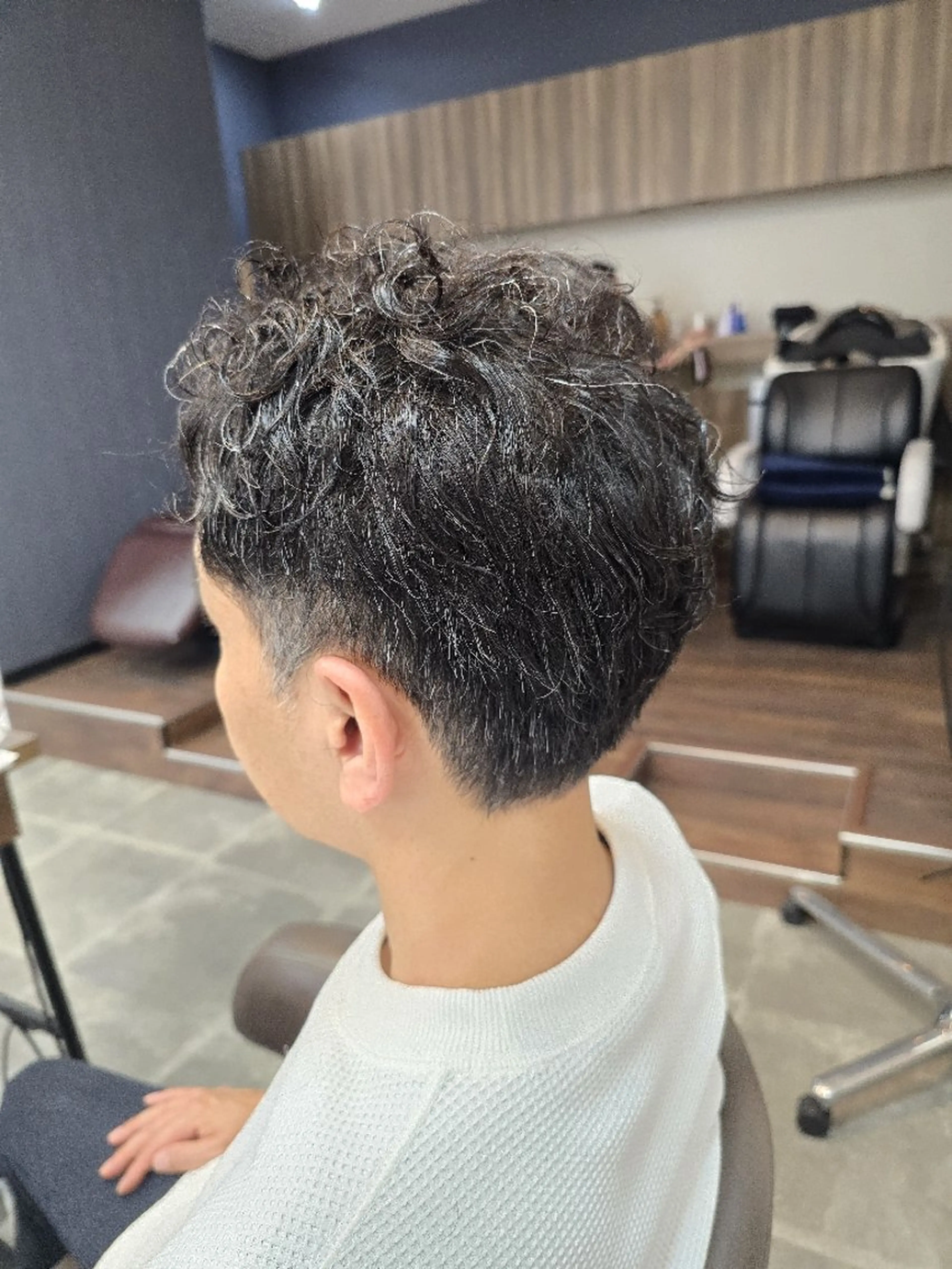 カラー パーマ メンズ キッズ ショート メンズハイライト メンズインナーカラー メンズパーマ ハイライトカラー インナーカラー カット ヘアカラー パーマ 石川 ジェウンのヘアスタイル