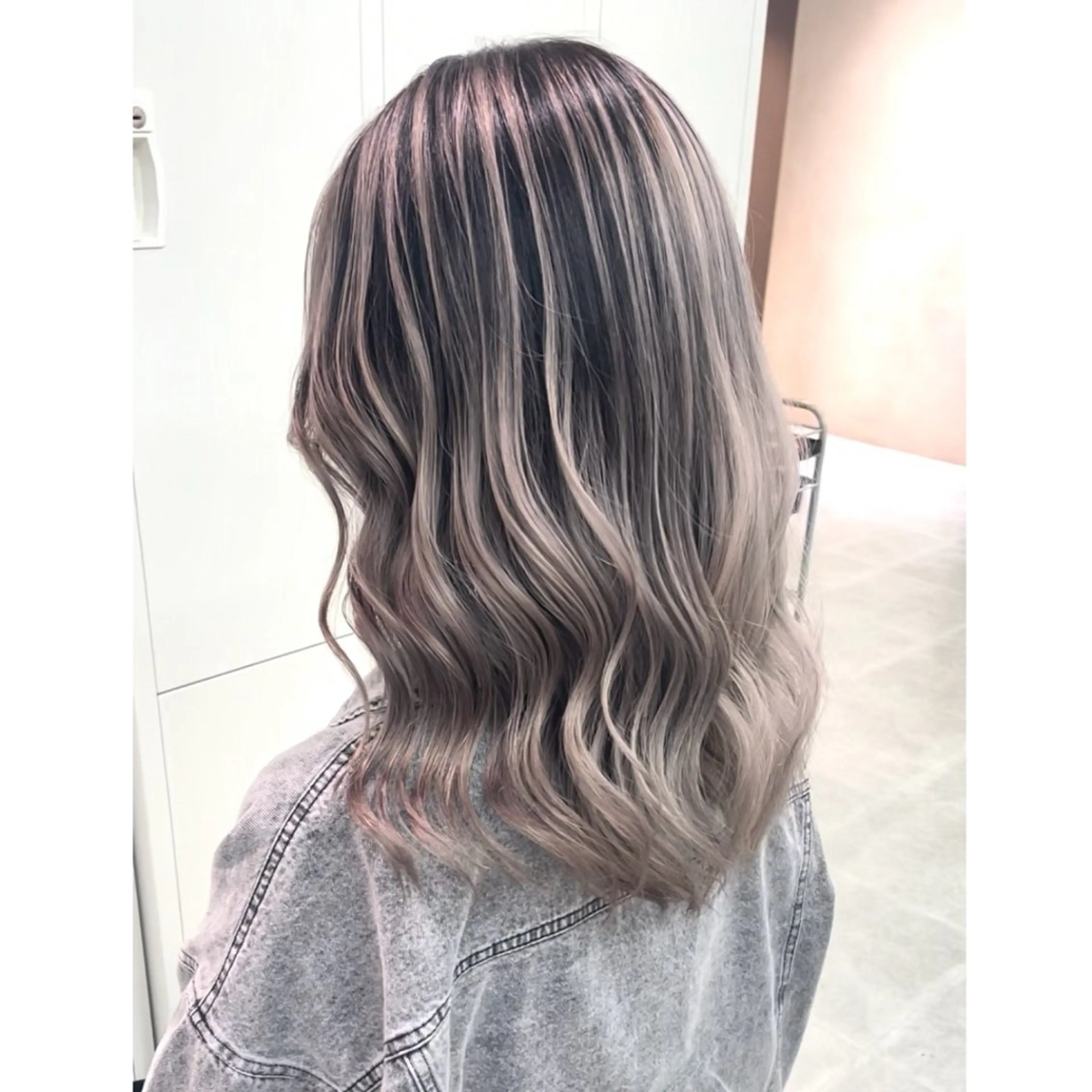 セミロング カラー カット ヘアカラー トリートメント 奥山義進/ハイトーン /バレイヤージュのヘアスタイル