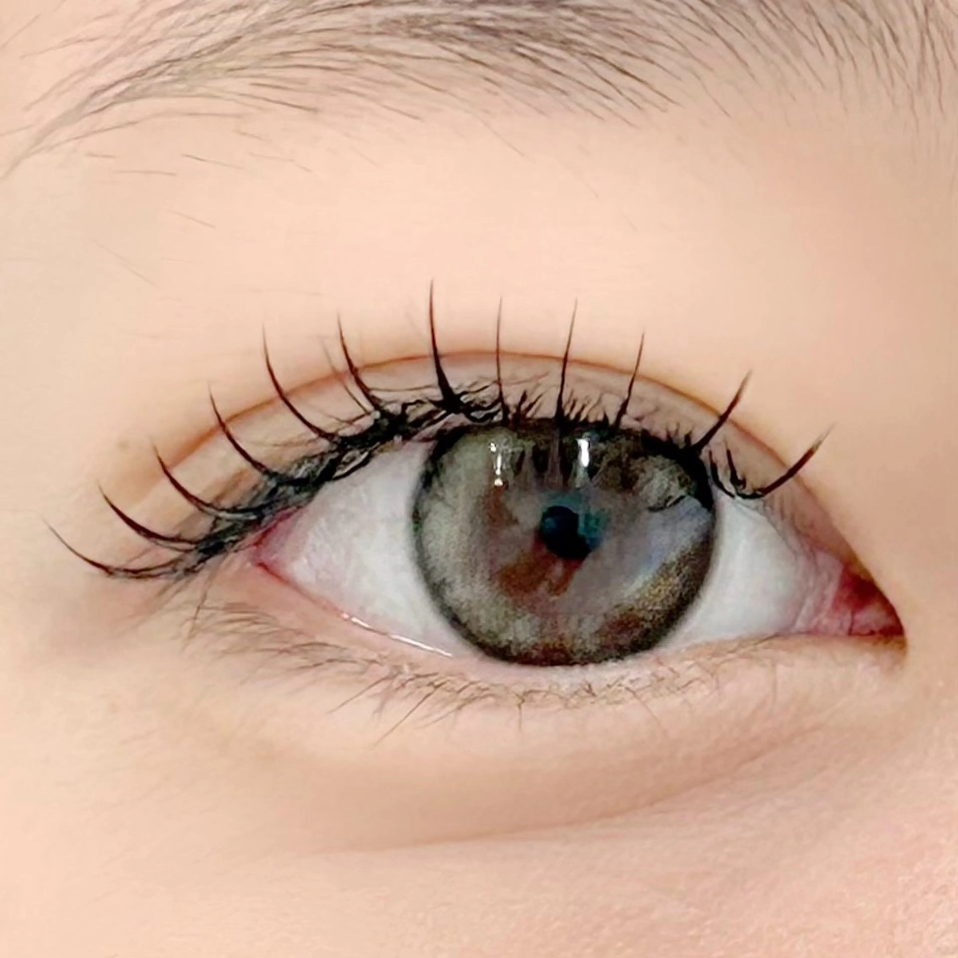 マツエク・マツパ 束感まつ毛 フラットラッシュ マツエク BellFlower Aki（眉・まつげ）のマツエク・マツパデザイン