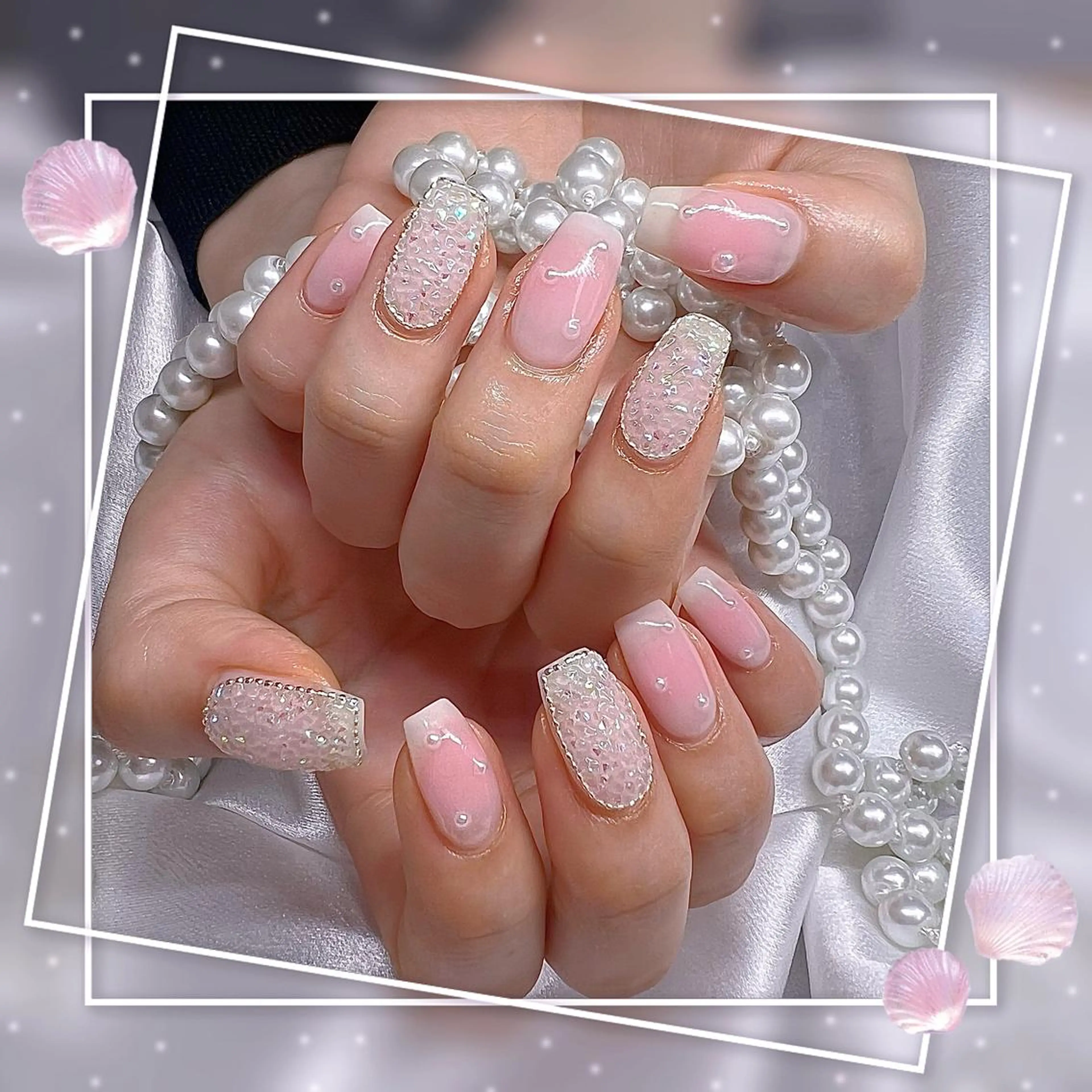 ネイル フレンチネイル キラキラネイル 韓国ネイル マグネットネイル マグネットフレンチ ハンドネイル ハンドケア Chill Nailsalonのネイルデザイン