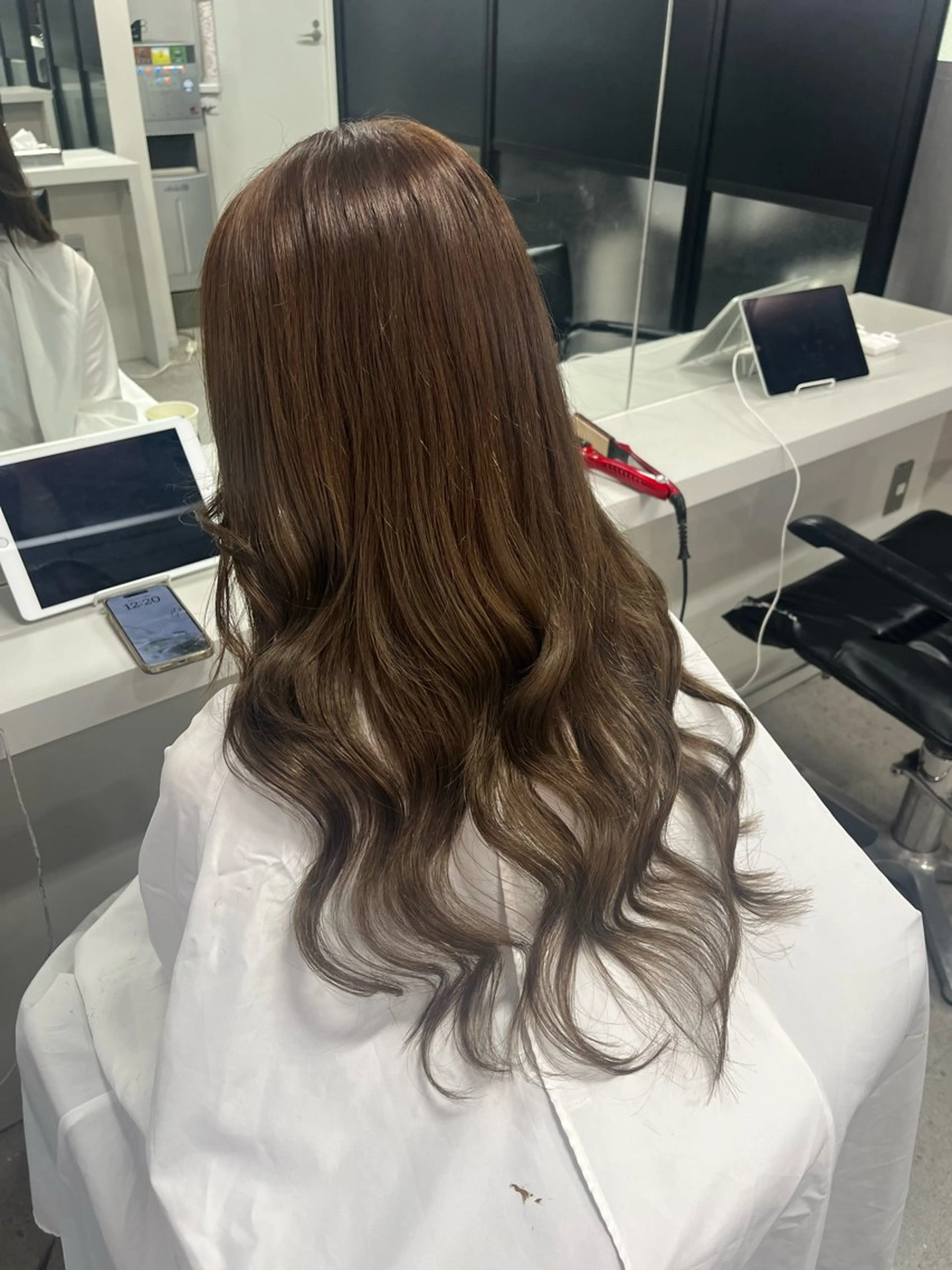 ロング ハイトーン/艶カラー 𝐧𝐨𝐚のヘアスタイル