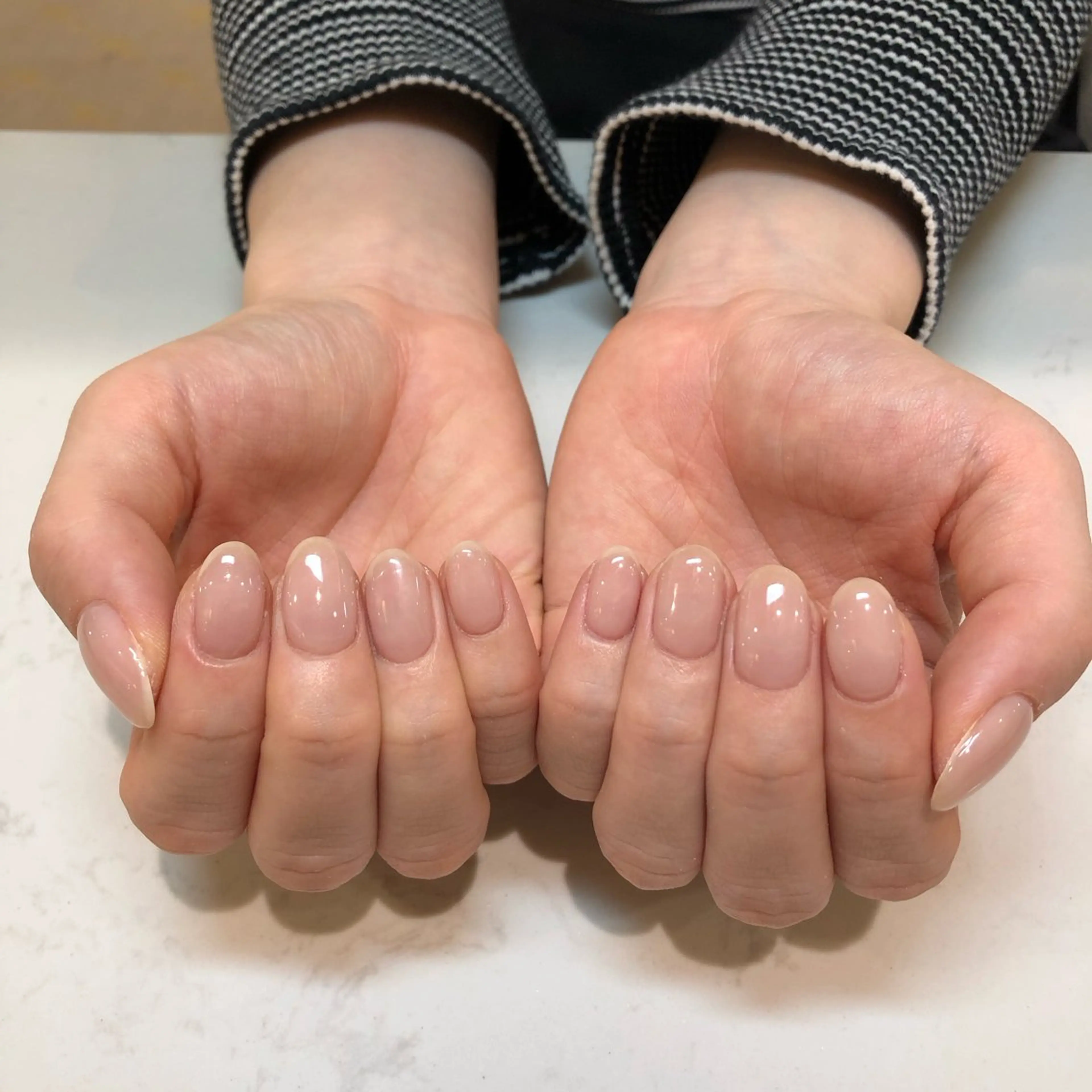 ネイル Raviy  新宿店所属・わたなべ あやかのネイルデザイン