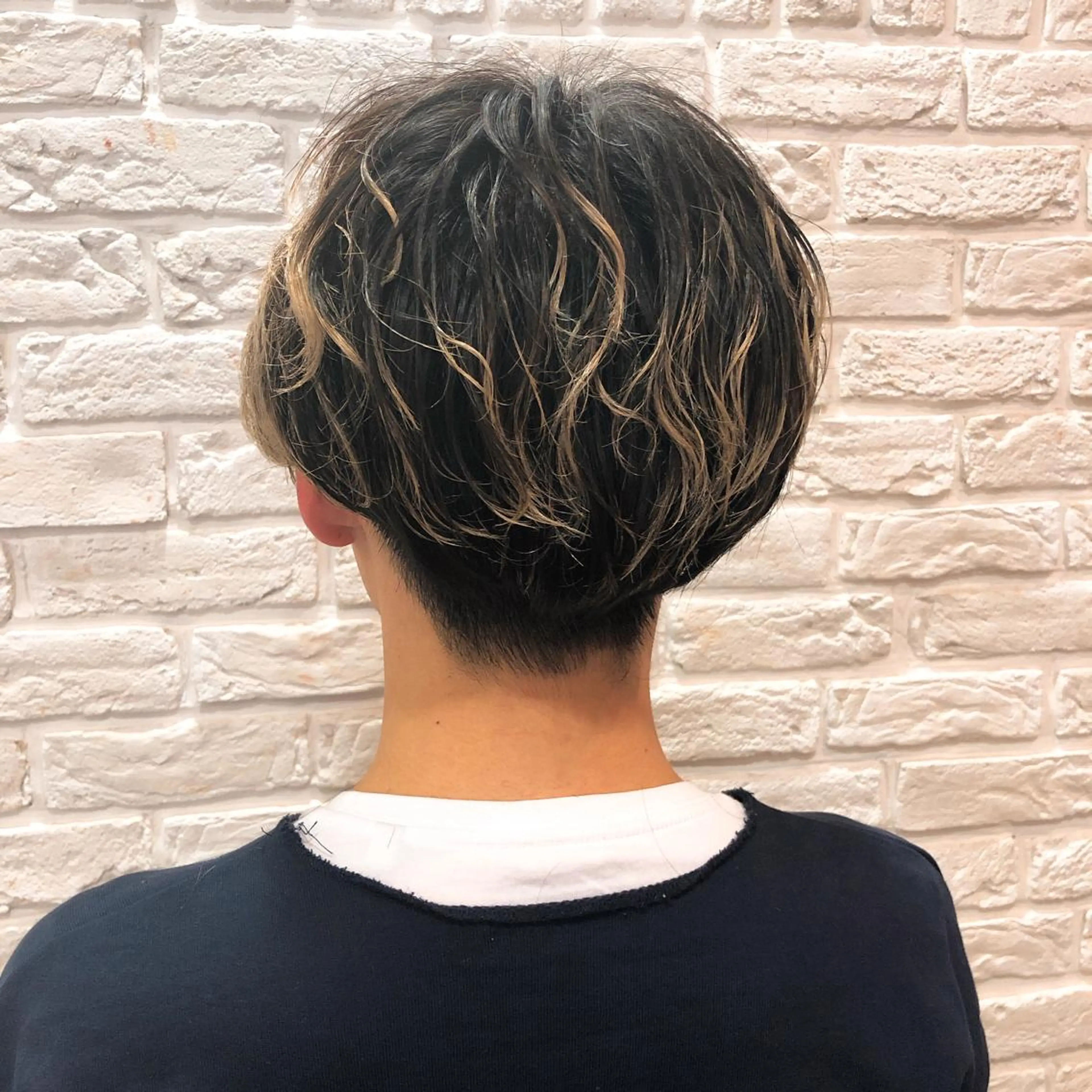 ショート カラー カット パーマ 【寺田町】ソリハシ アキラのヘアスタイル