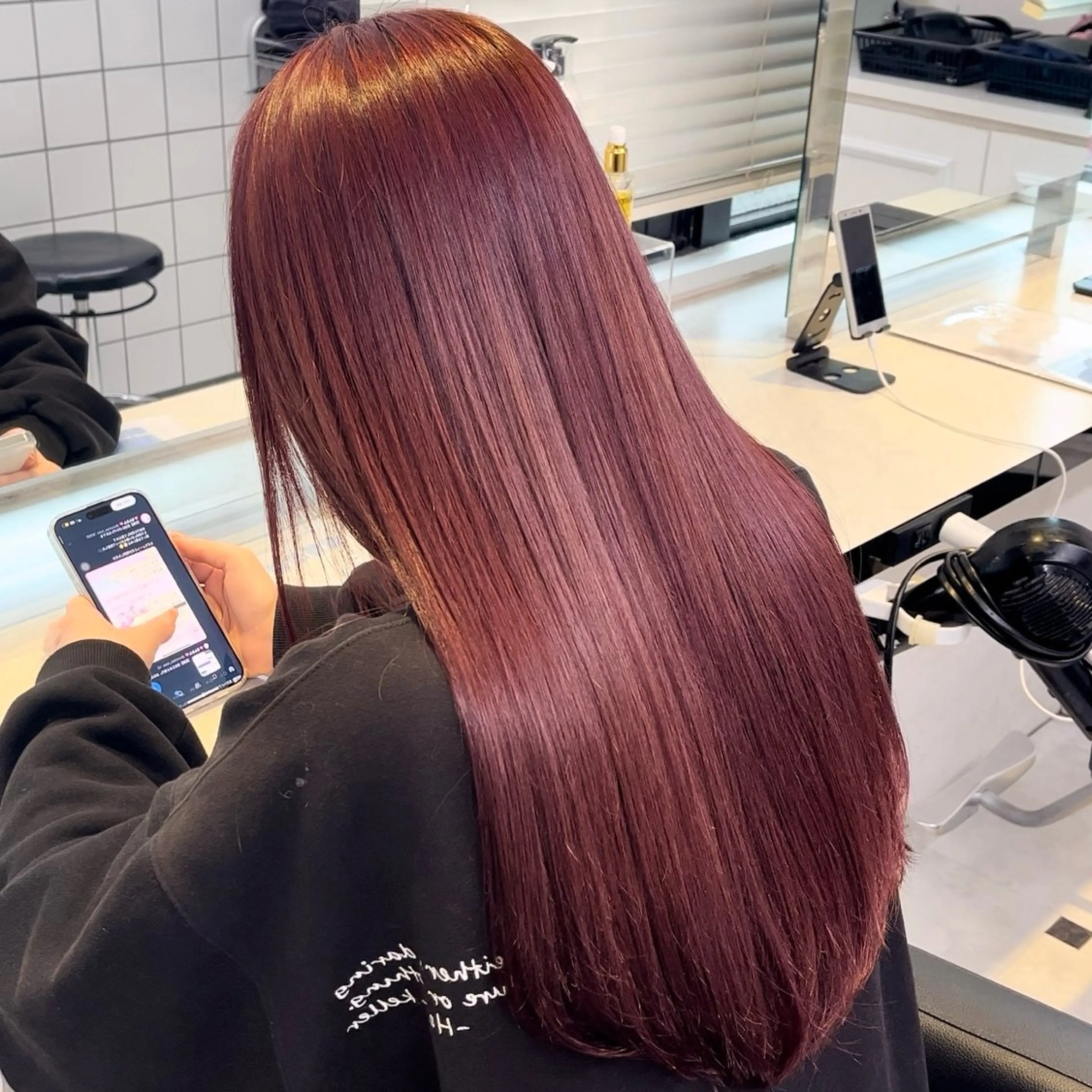 セミロング カラー ヘアアレンジ ヘアカラー トリートメント ヘッドスパ ヘアセット 🍒透明感カラー🌨 🥕ハイトーンカラーのヘアスタイル