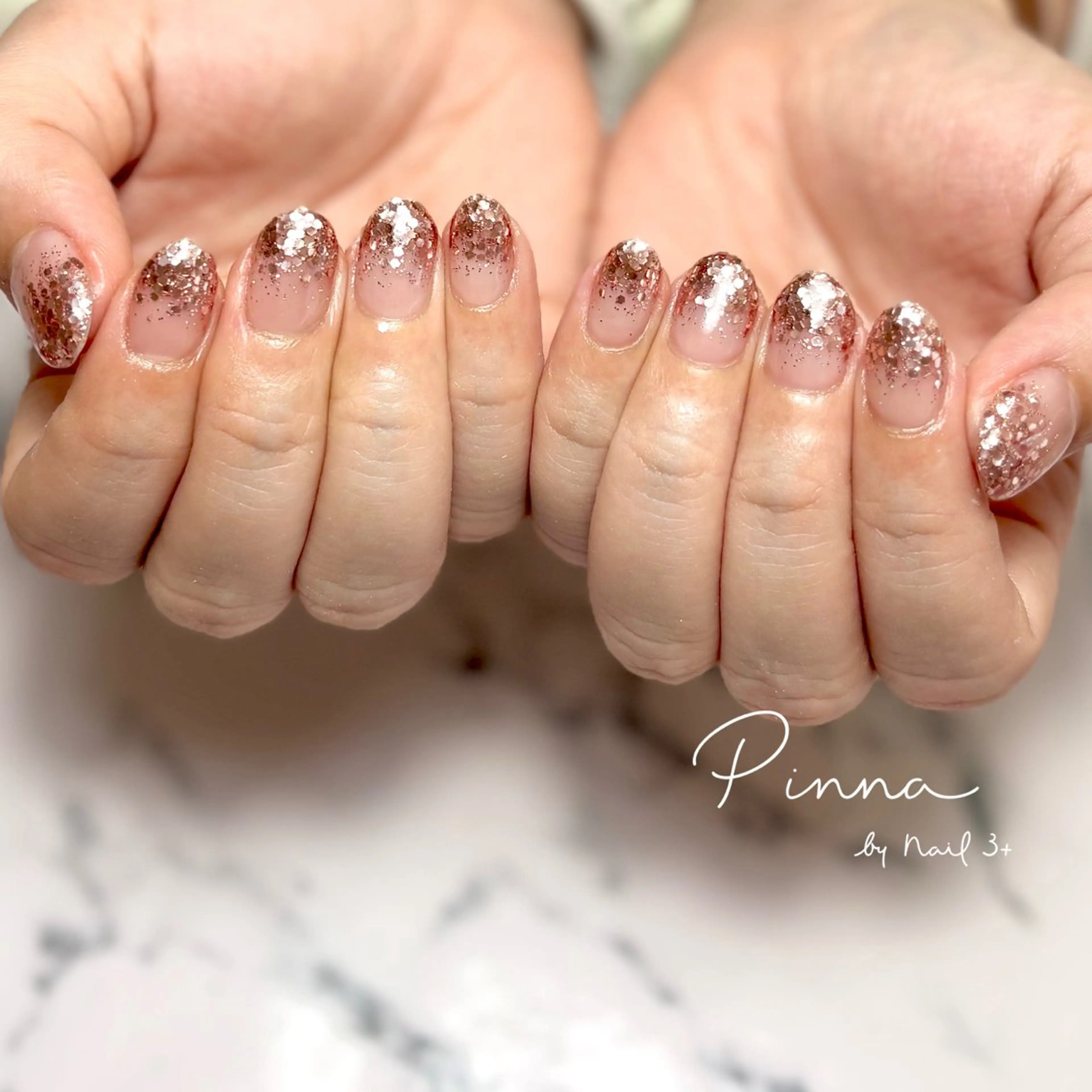 ネイル ゴールド ラメ(グリッター) Pinna by nail3+所属・Mayu 🌷🦋のネイルデザイン