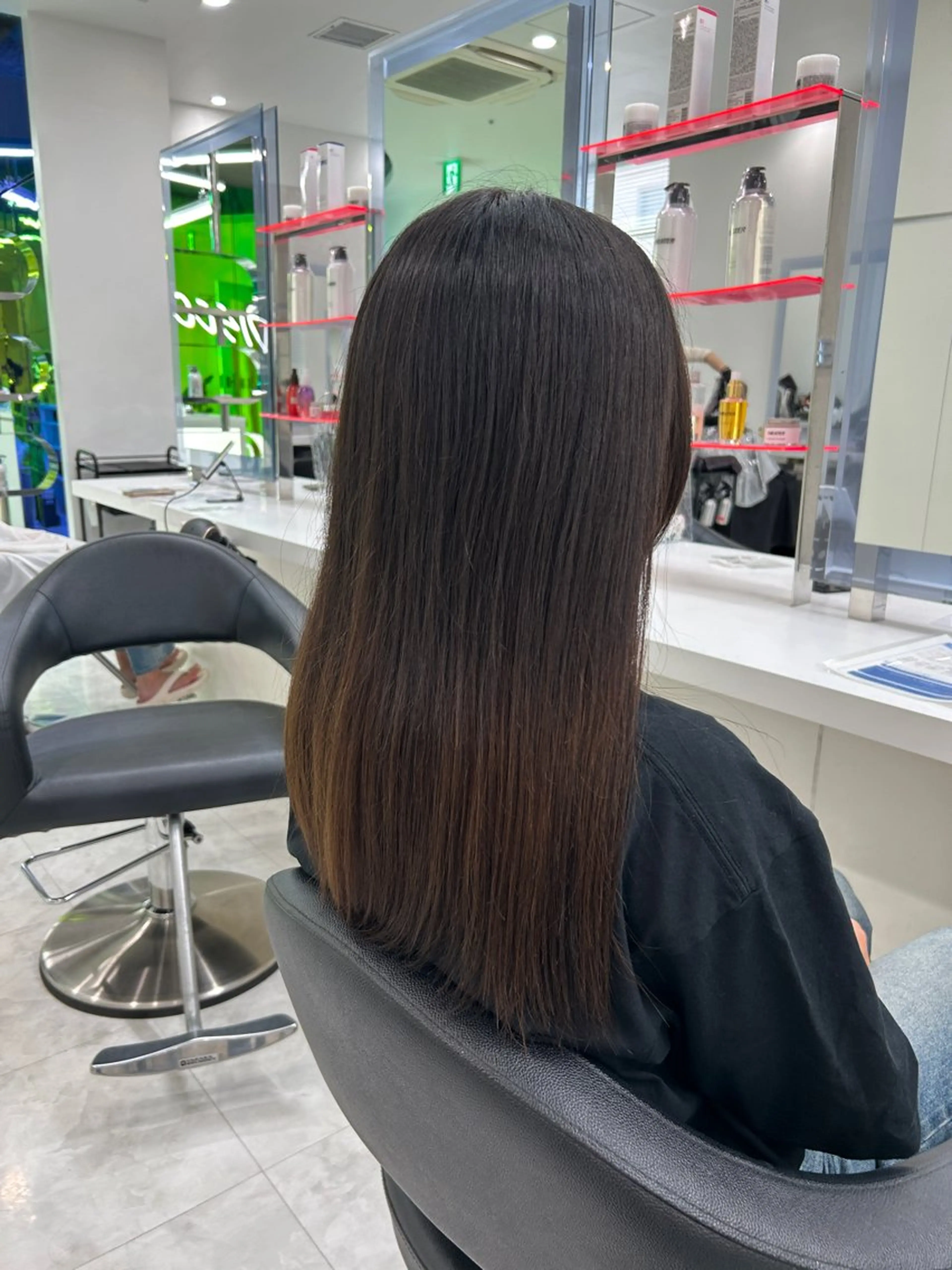 ロング カラー ヘアカラー トリートメント 海外風ブリーチなし 🫒Rion🫒🩶のヘアスタイル