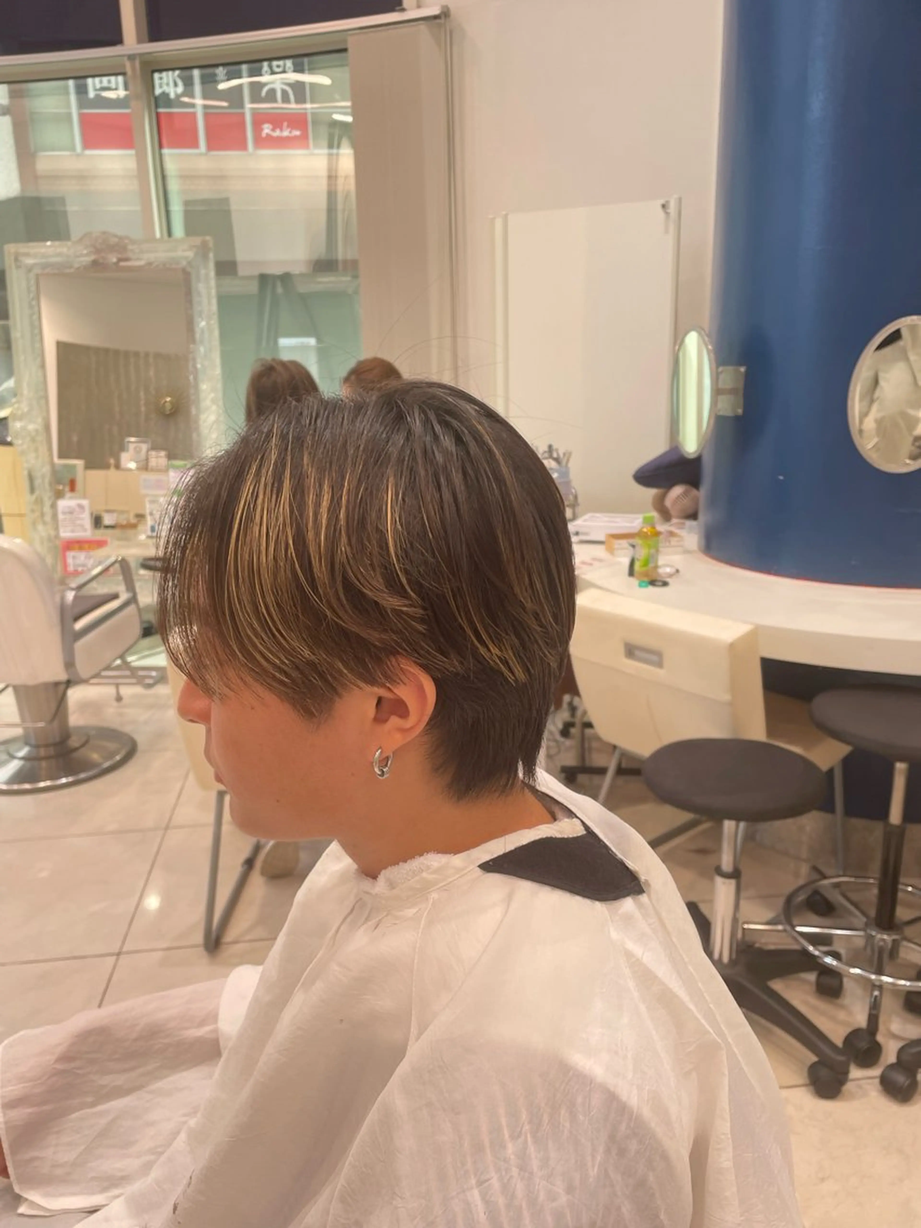 ショート パーマ メンズ メンズハイライト ハイライト 縮毛矯正 カット 縮毛矯正 トリートメント メンズスタイリスト 真栄平有希のヘアスタイル