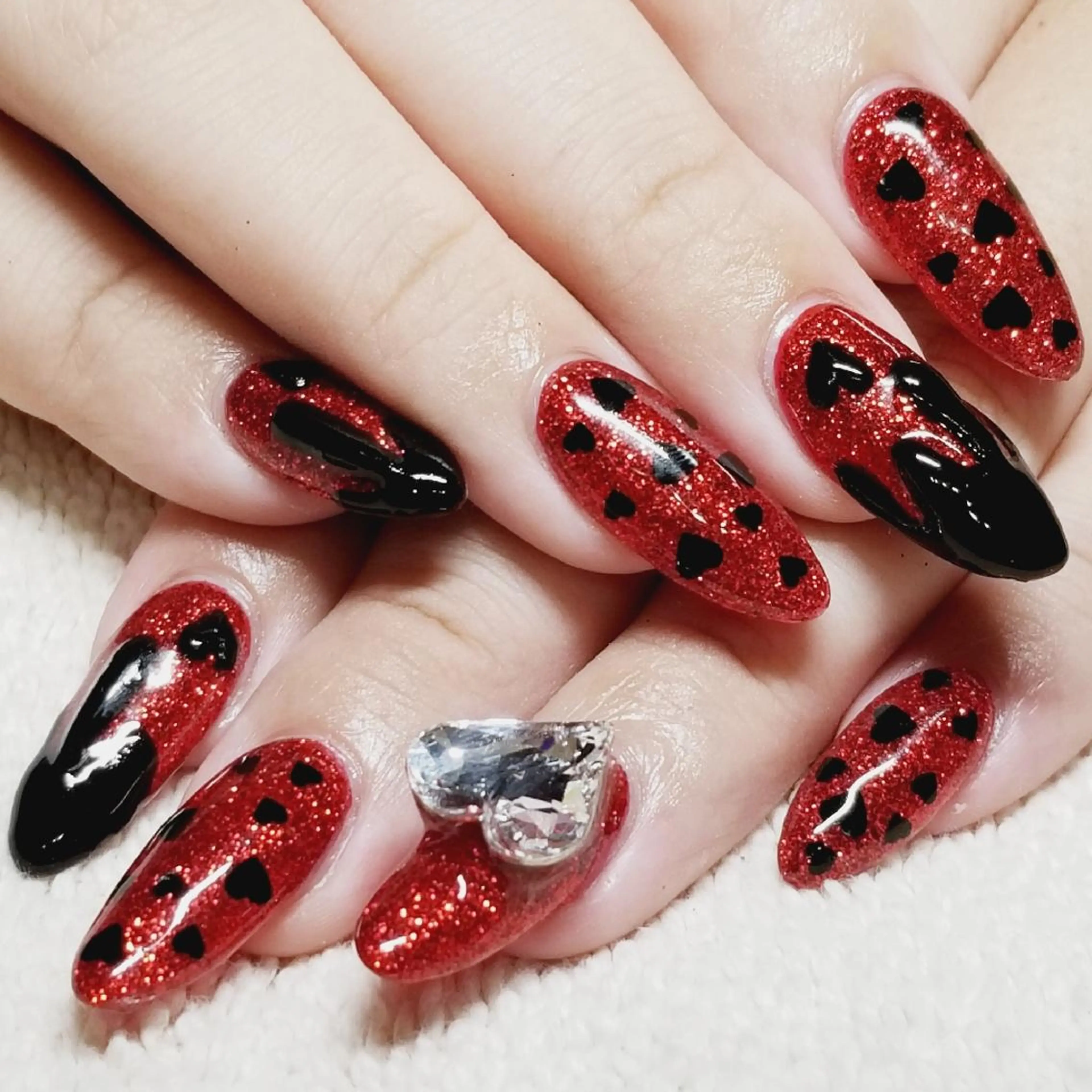 ネイル アートネイル ハート ラメ(グリッター) ワンカラーネイル 赤色 ハンドネイル よしだ ひろきのネイルデザイン