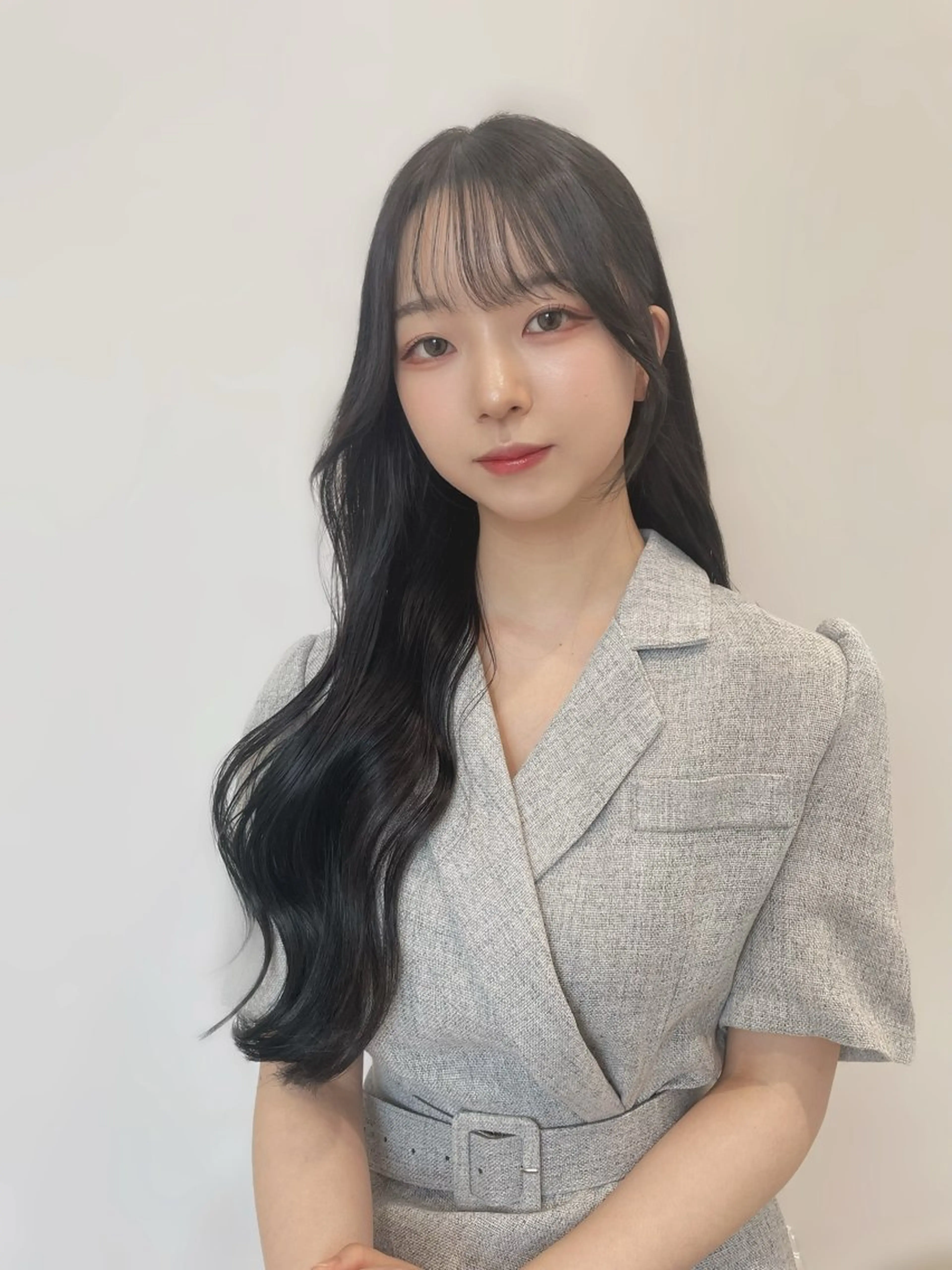 ロング カラー ブルーカラー ブルーグレー ブルーグレージュ 透明感カラー グレージュ カット ヘアカラー トリートメント COA GINZA 空也/前髪/顔まわりのヘアスタイル