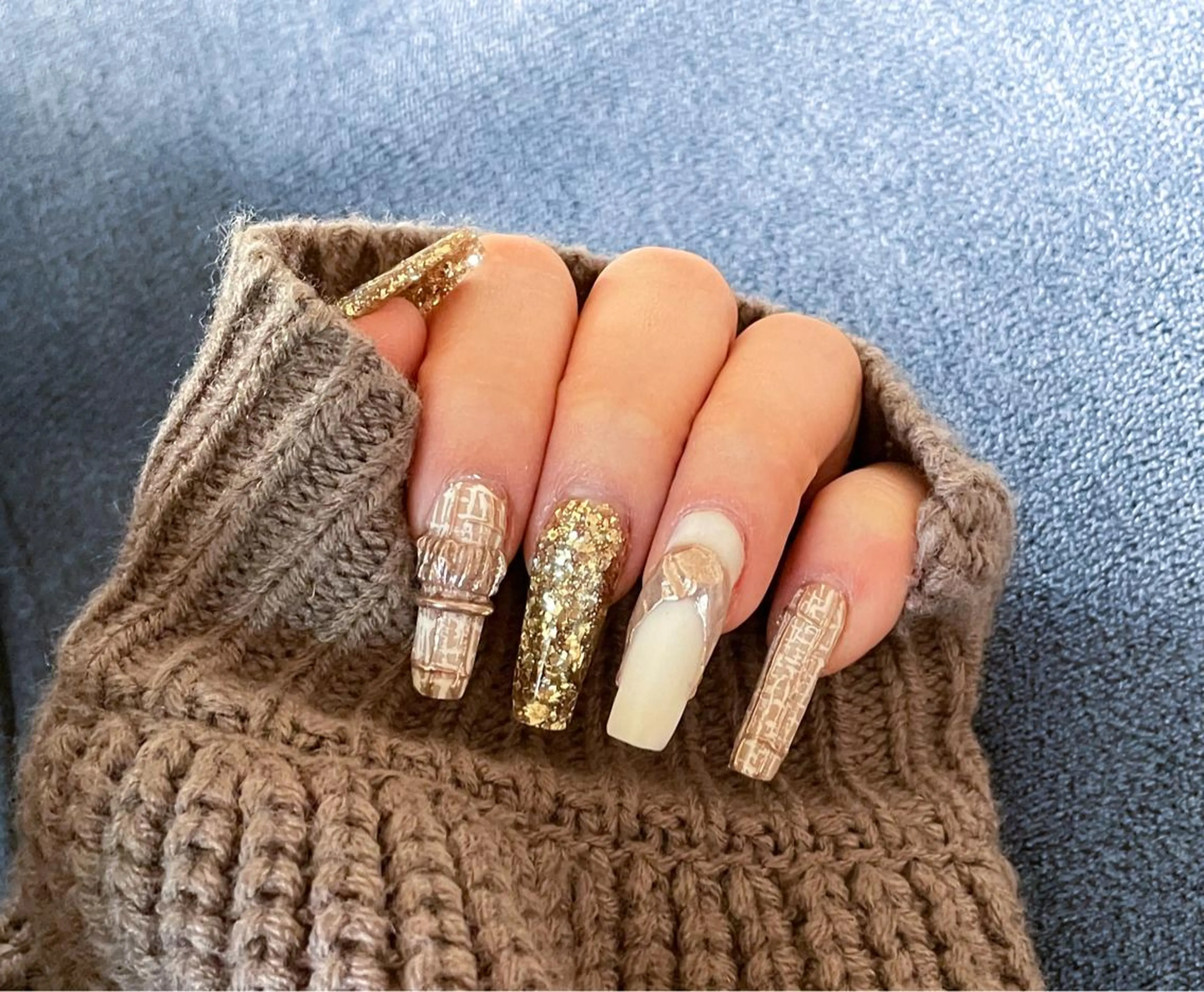 ネイル 長さ出し キラキラネイル ロングネイル 赤色 スカルプネイル nail salon Be.のネイルデザイン
