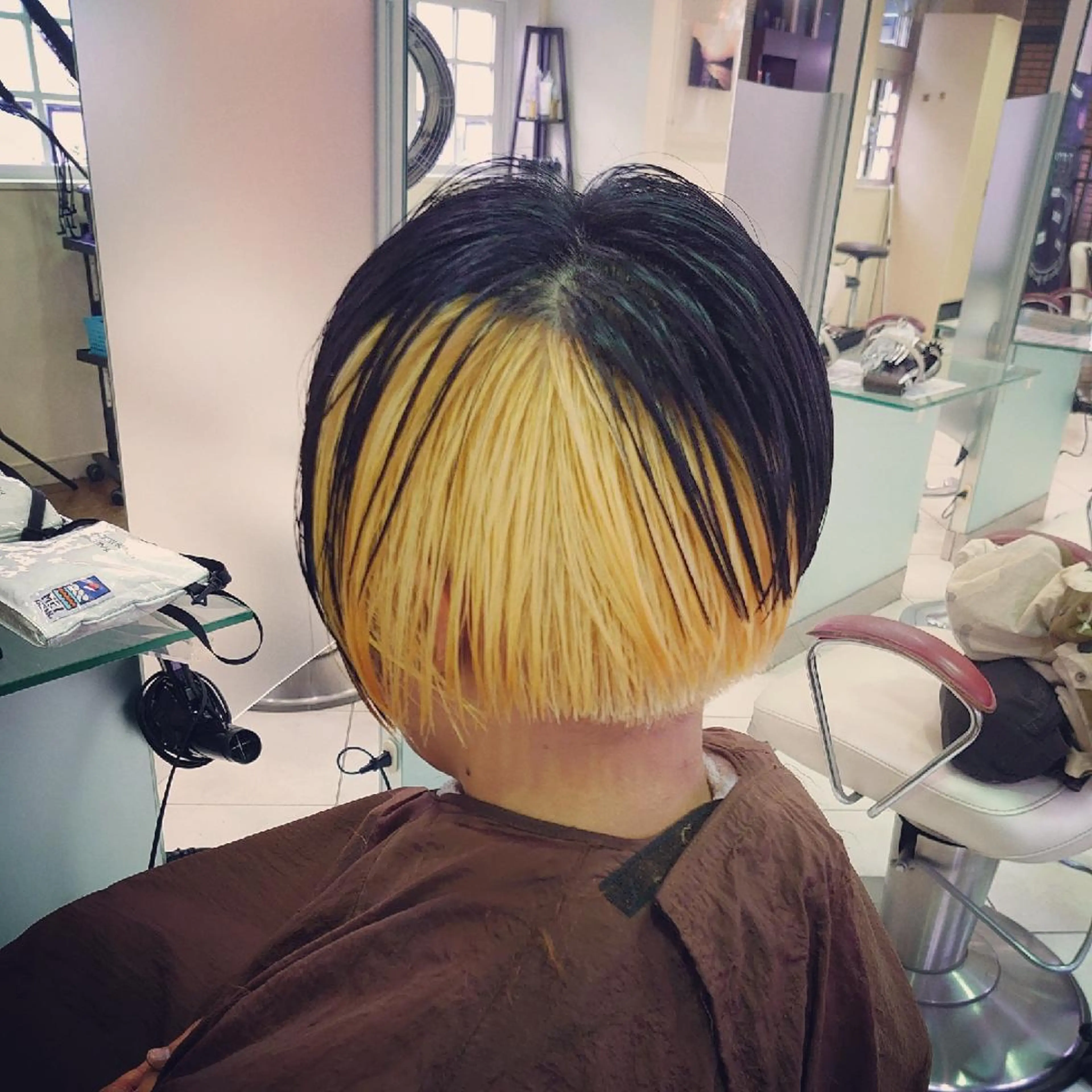 ショート カラー ブリーチ 🐺一ノ瀬 凌 / デザインウルフ🐺のヘアスタイル