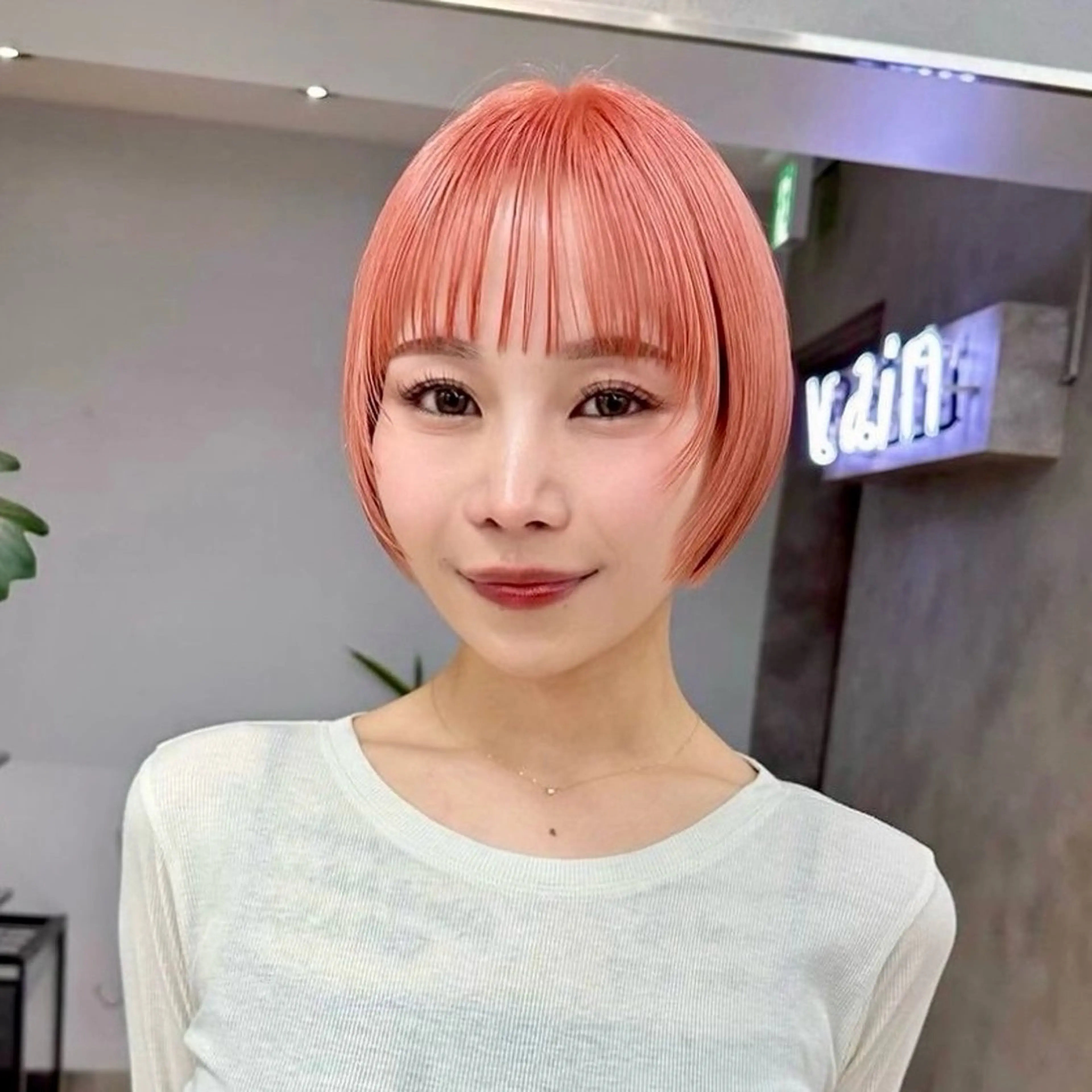 ショート カラー カット ヘアカラー ハイトーンカラー/ さらさのヘアスタイル