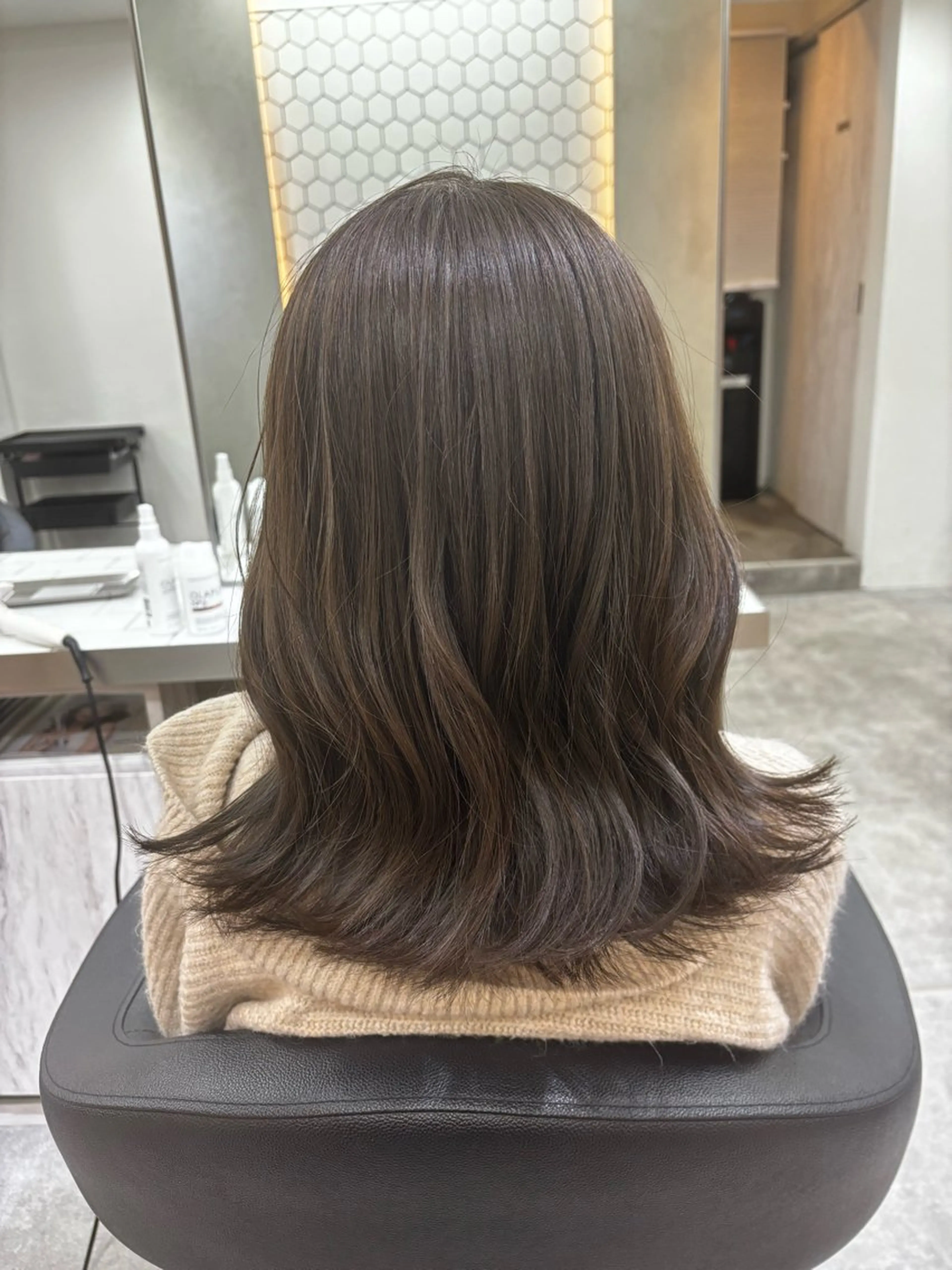 ミディアム カラー カット ヘアカラー Ｖｉｏｔ  銀座 樋口 桃佳のヘアスタイル