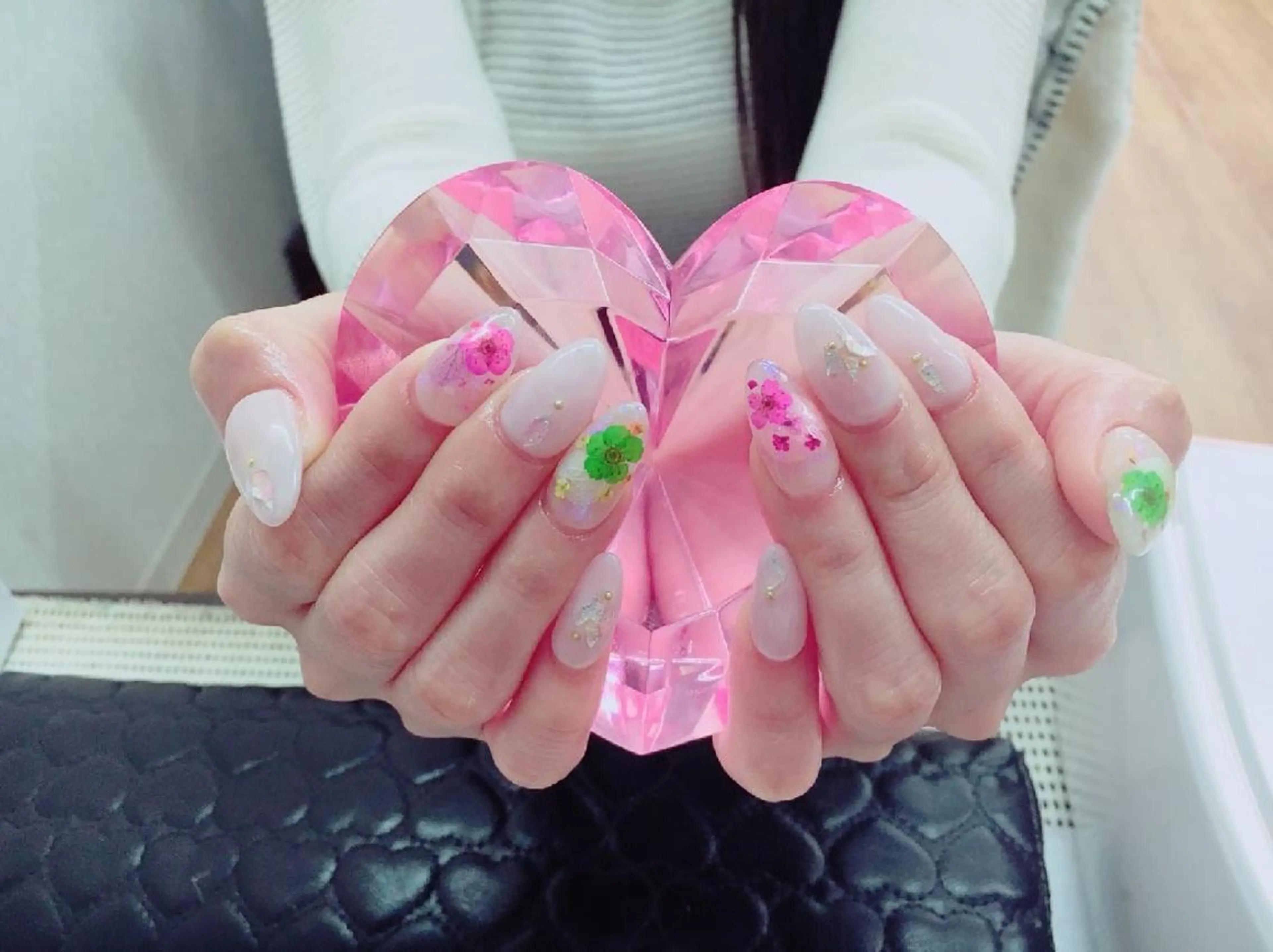 ネイル Nailsalon Reine所属・玉栄 伶奈のネイルデザイン