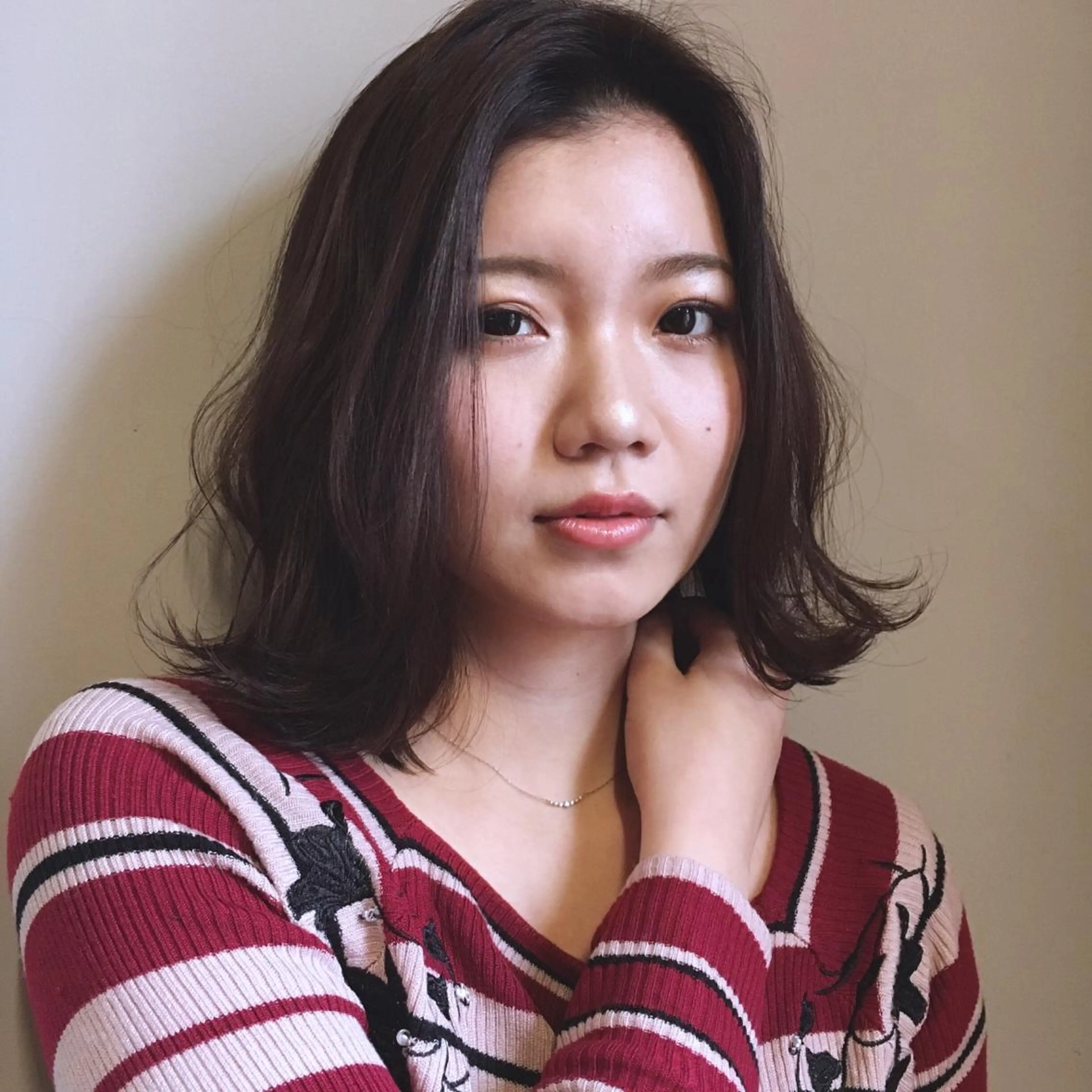 ミディアム カラー ブラウンカラー パープルカラー パープルブラウン 上川 美幸のヘアスタイル