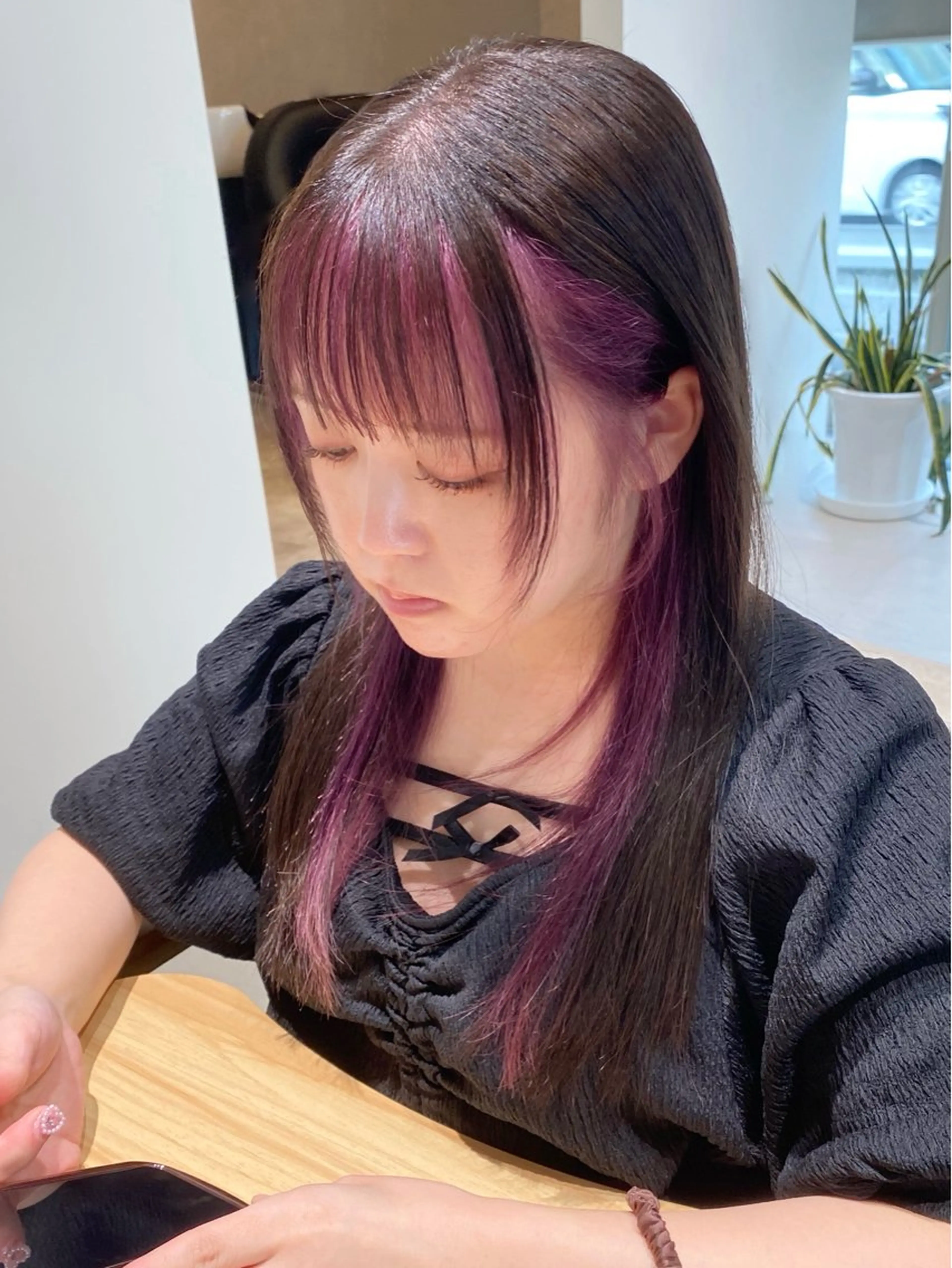 ロング カラー デザインカラー ハイトーンカラー レイヤーカット ウルフカット 原 優季のヘアスタイル