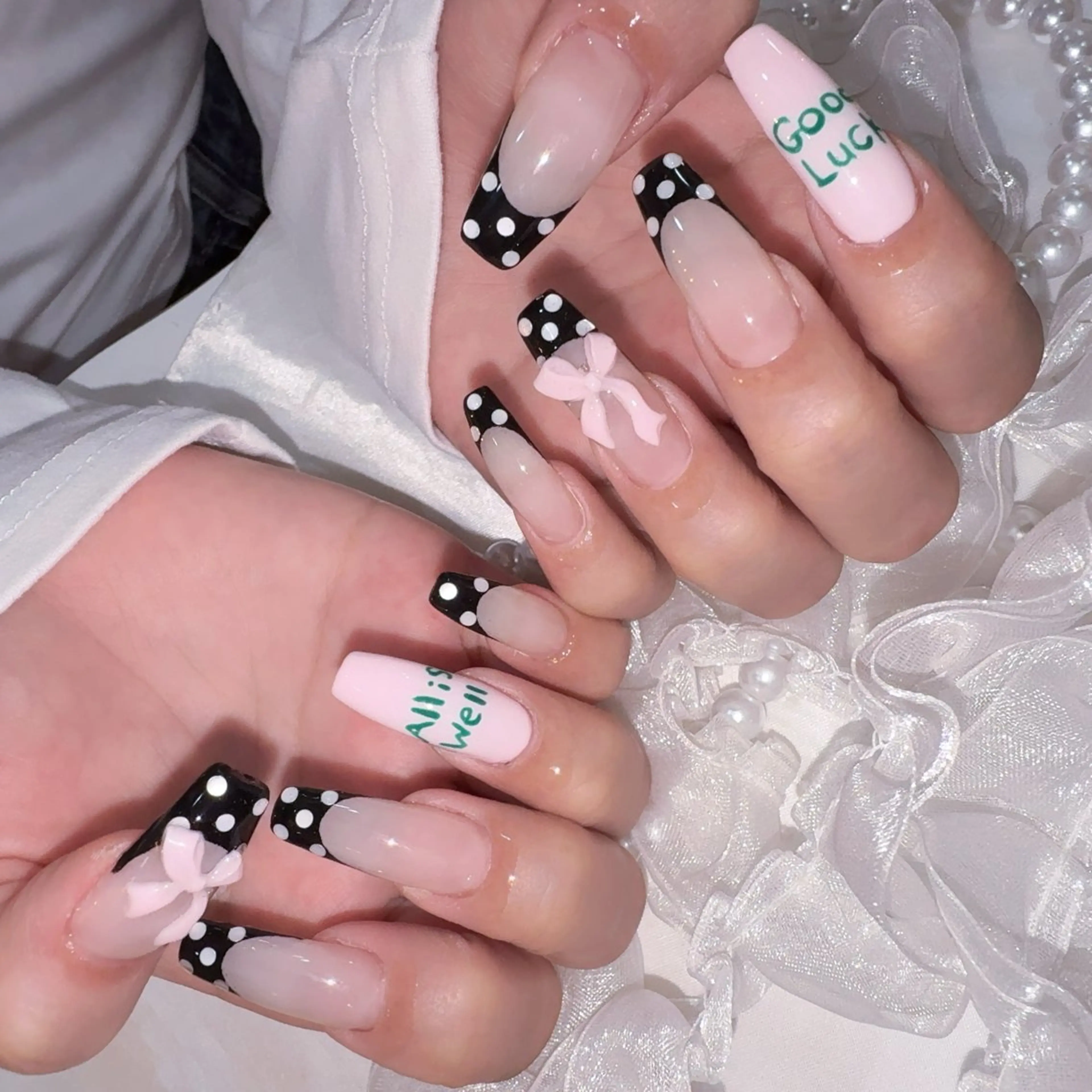 ネイル アートネイル オーロラネイル 長さ出し ジェルネイル キラキラネイル ハンドネイル HanaAoyama所属・HanaAoyama RINAのネイルデザイン