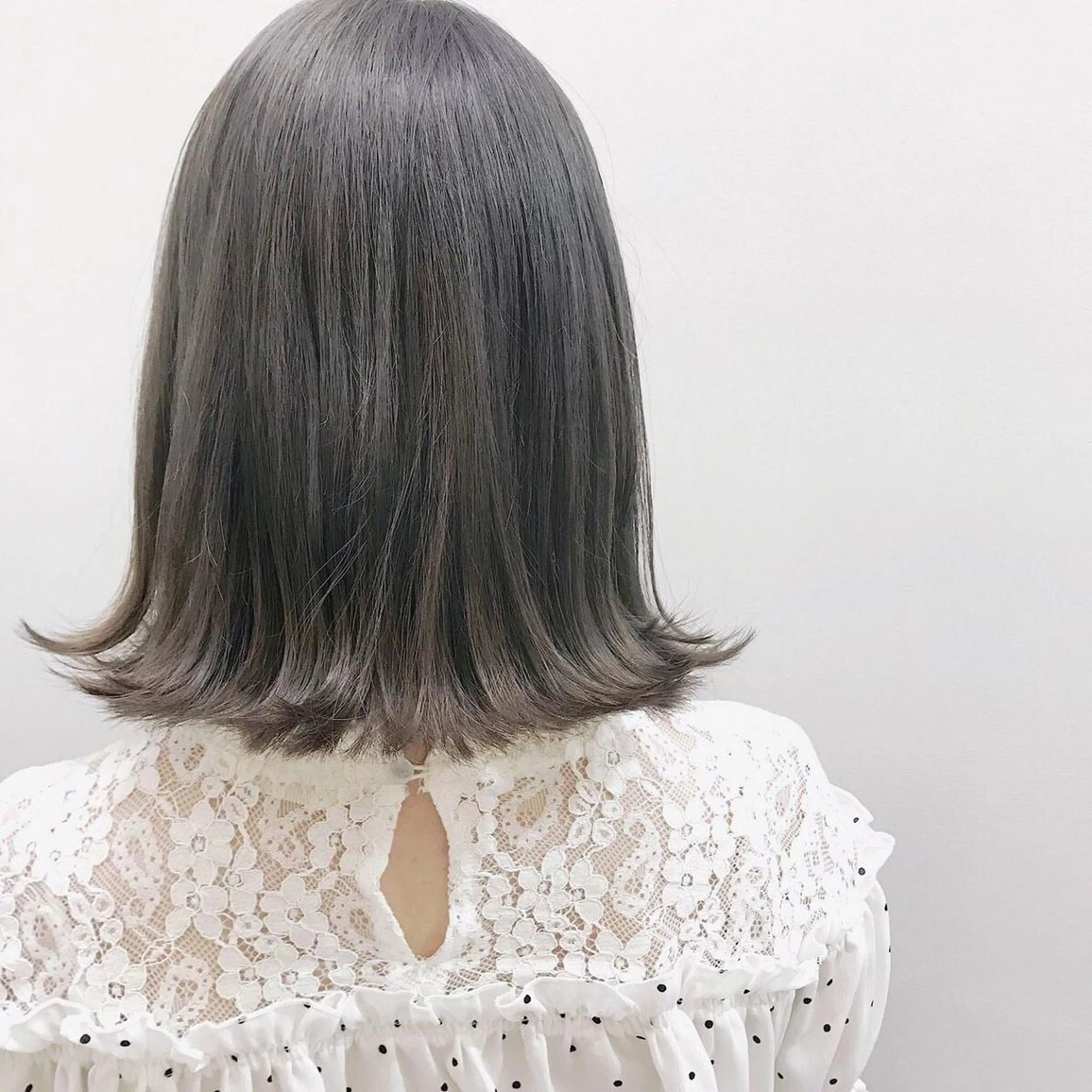 ショート カラー 切りっぱなしボブ ボブ TAKA 髪質改善のヘアスタイル