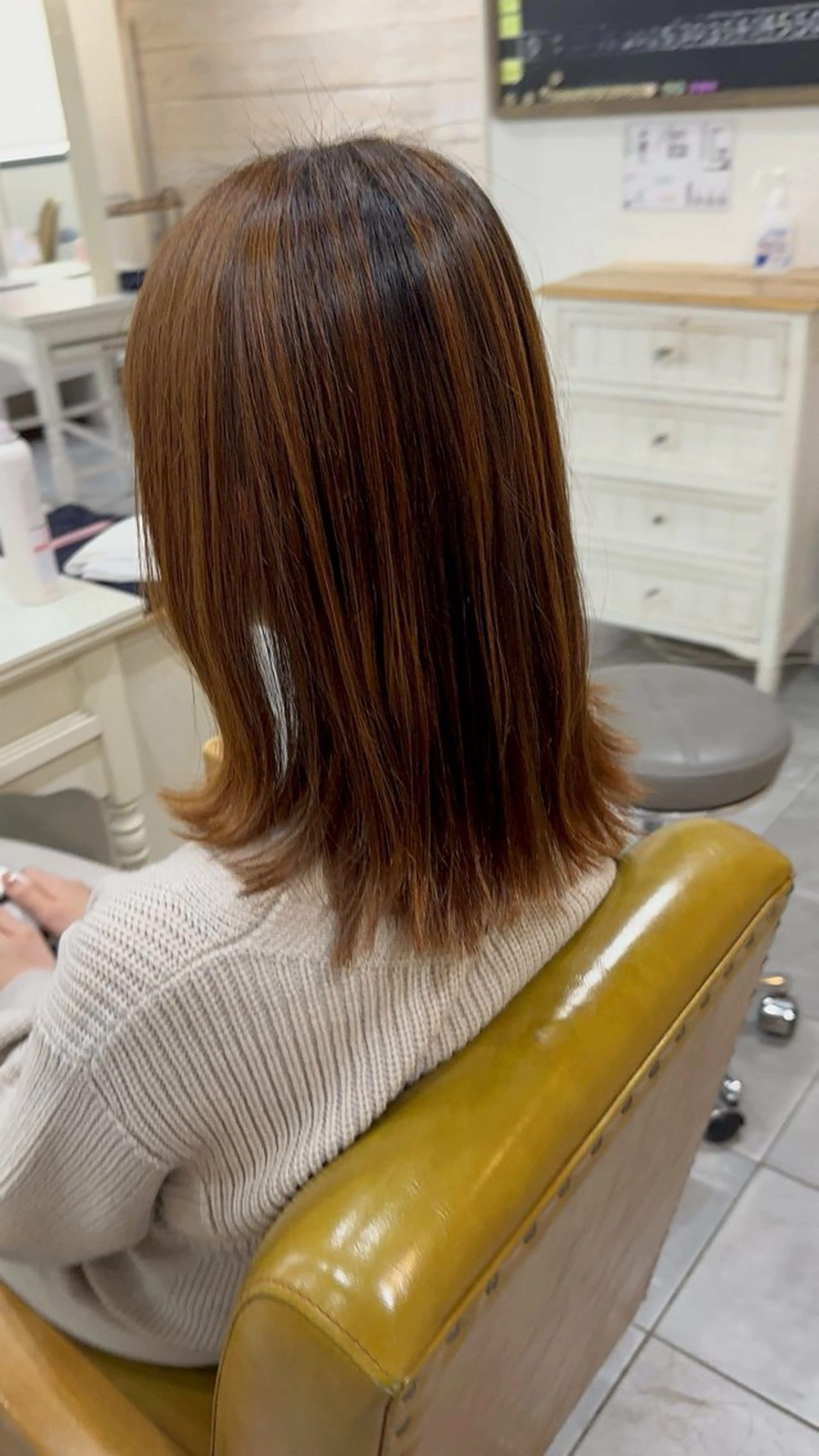 セミロング イエローカラー 似合わせカット 橋田 航汰のヘアスタイル
