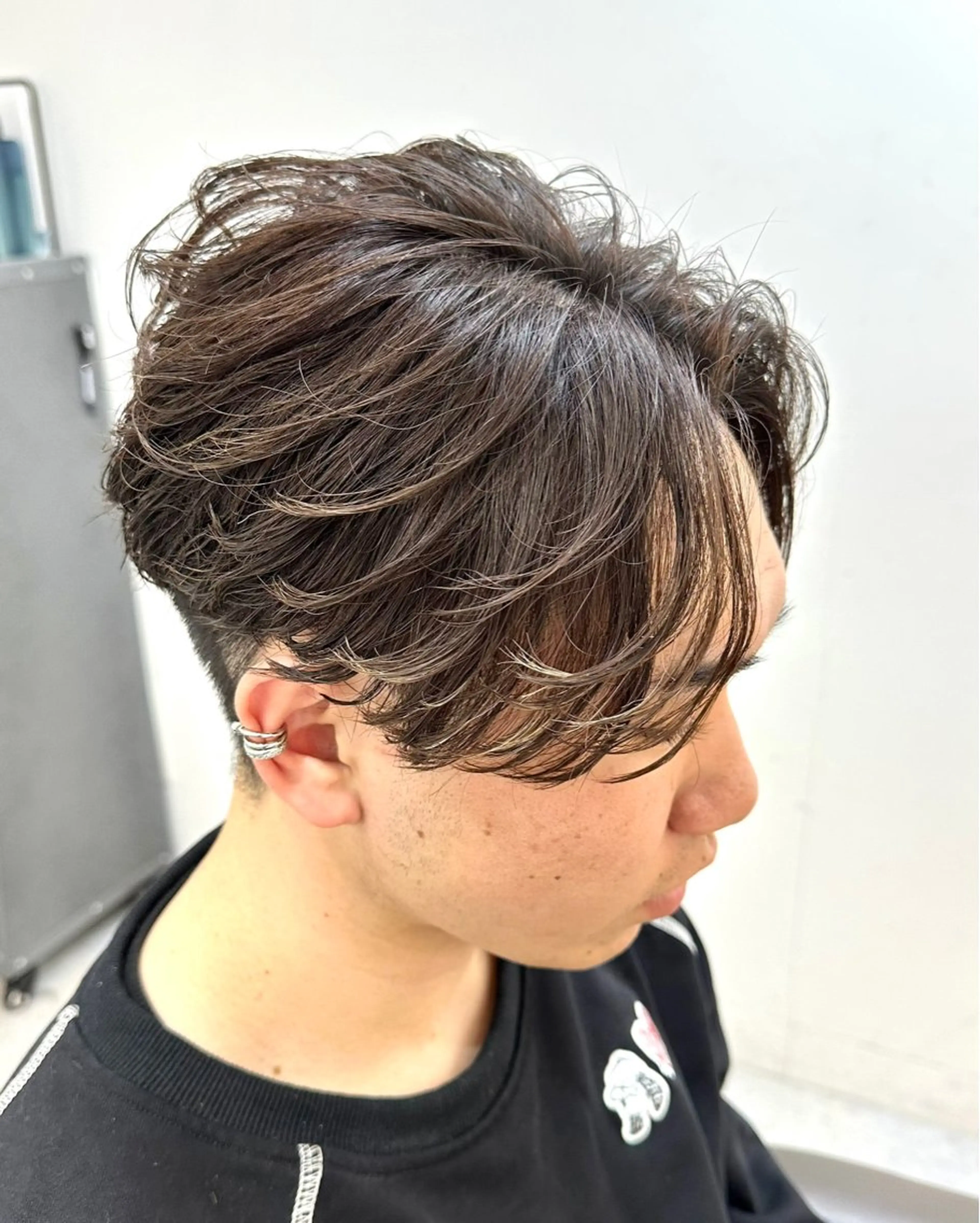 ショート パーマ メンズ センターパート フェザーパーマ メンズパーマ カット パーマ Je suis heureuse Union所属・佐藤 ふみやのヘアスタイル