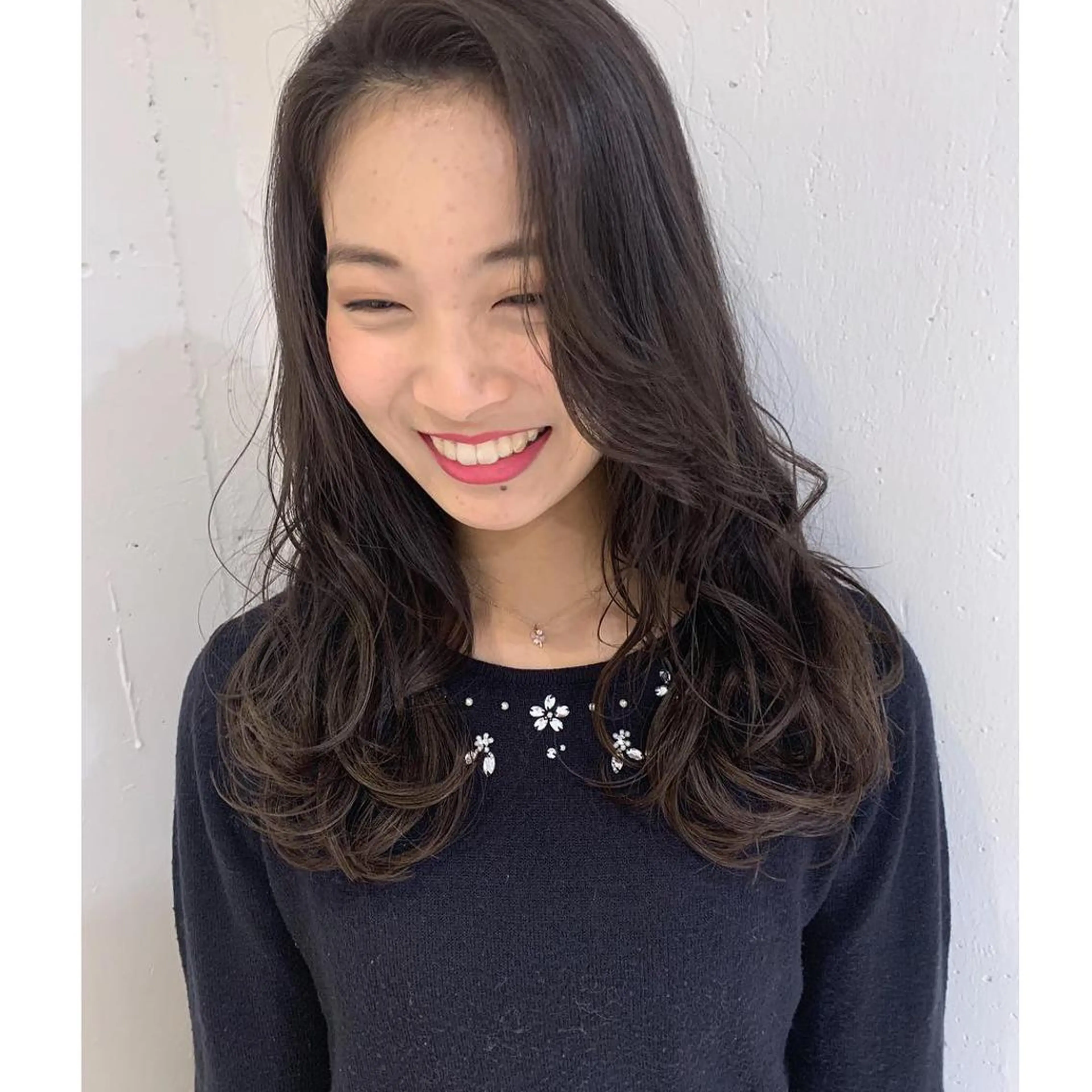 ロング カラー グレージュ パープルカラー カット ヘアカラー トリートメント newi 京橋 【yuuki】のヘアスタイル