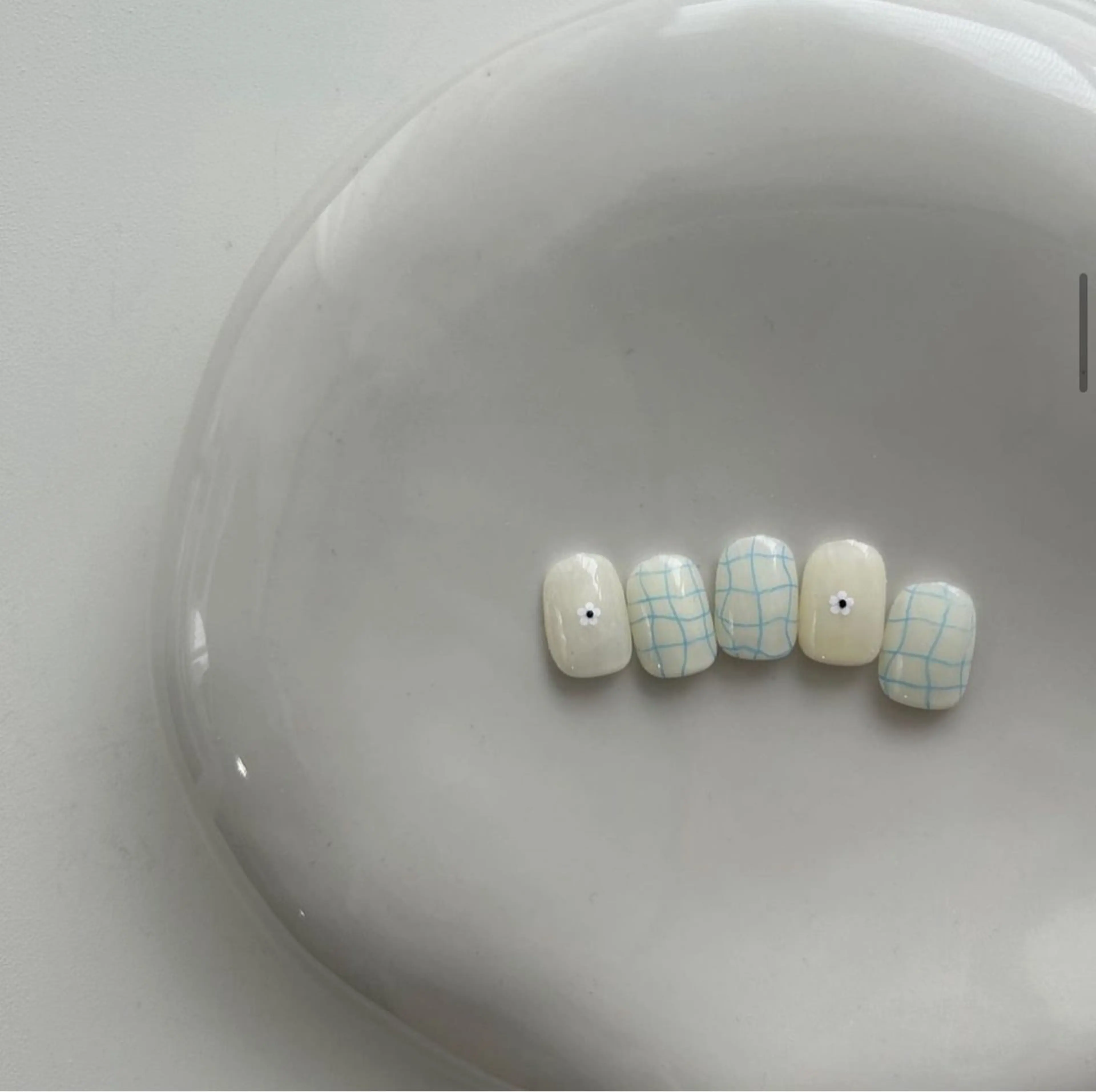 ネイル アートネイル ハンドネイル io.所属・io. NAILのネイルデザイン