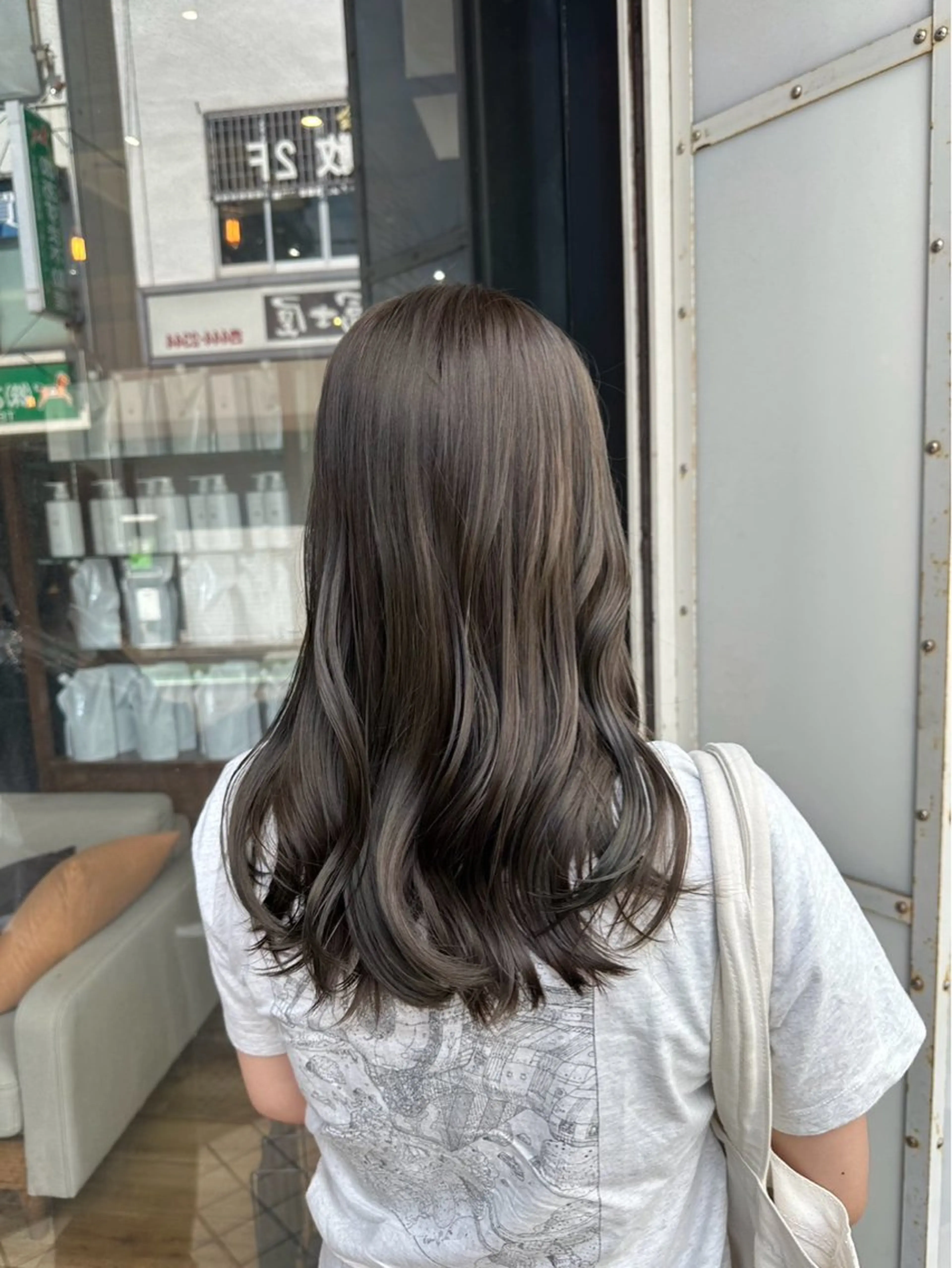 ロング やまき さきねのヘアスタイル