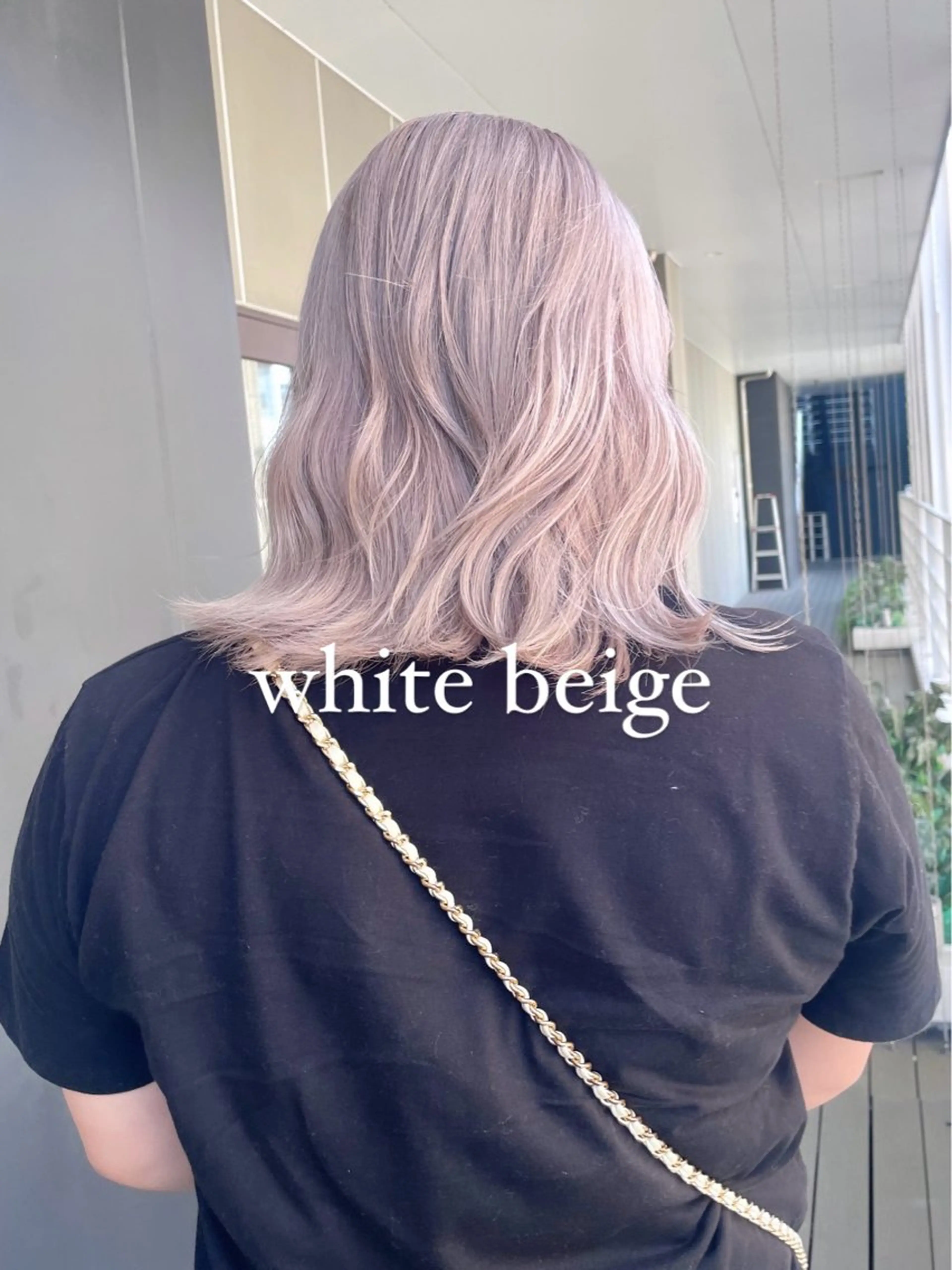 ミディアム カラー ヘアアレンジ 黒髪 ブリーチ ヘアカラー トリートメント mika｜寒色カラー ｜ブリーチカラーのヘアスタイル