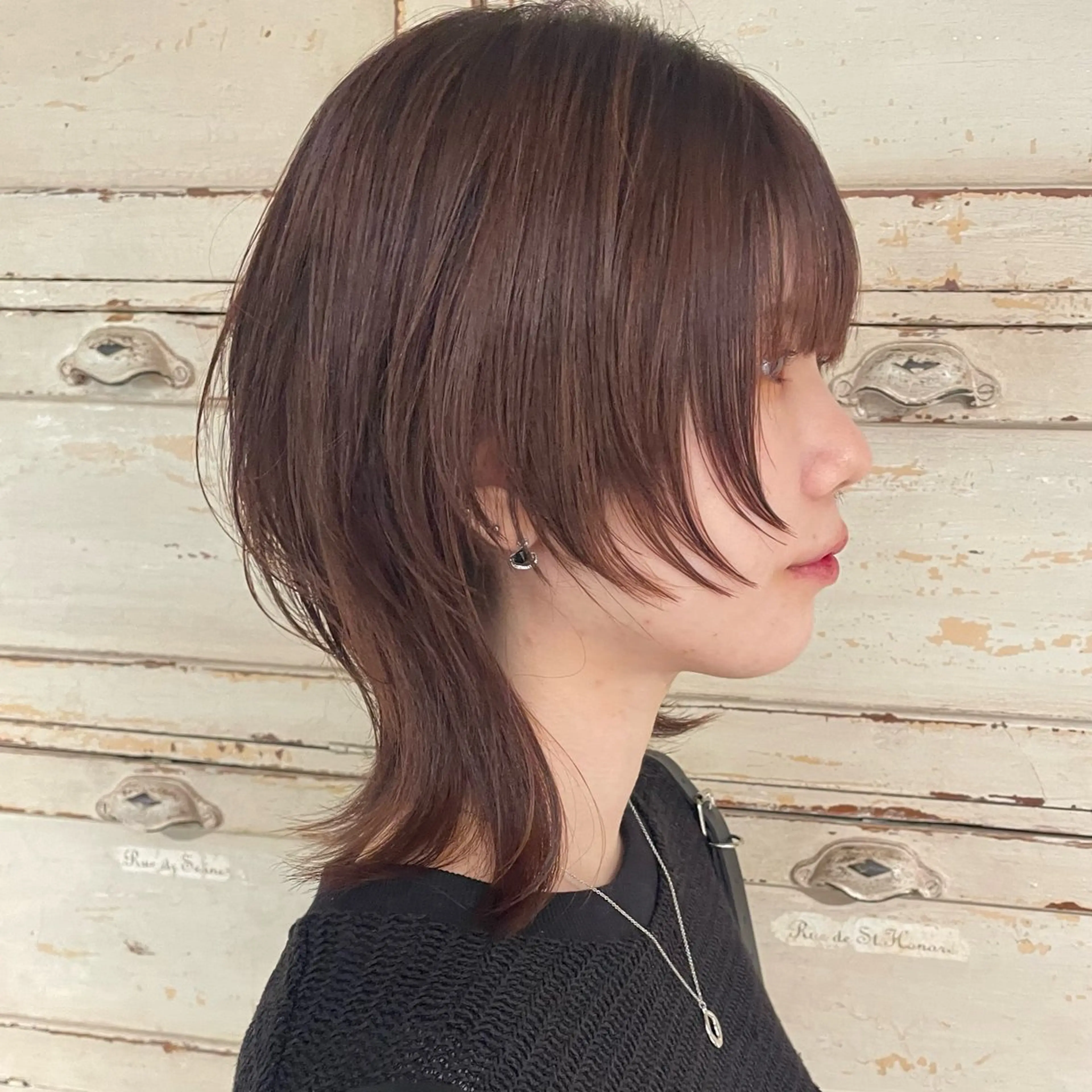 ミディアム ウルフカット カット RorriM natsuのヘアスタイル