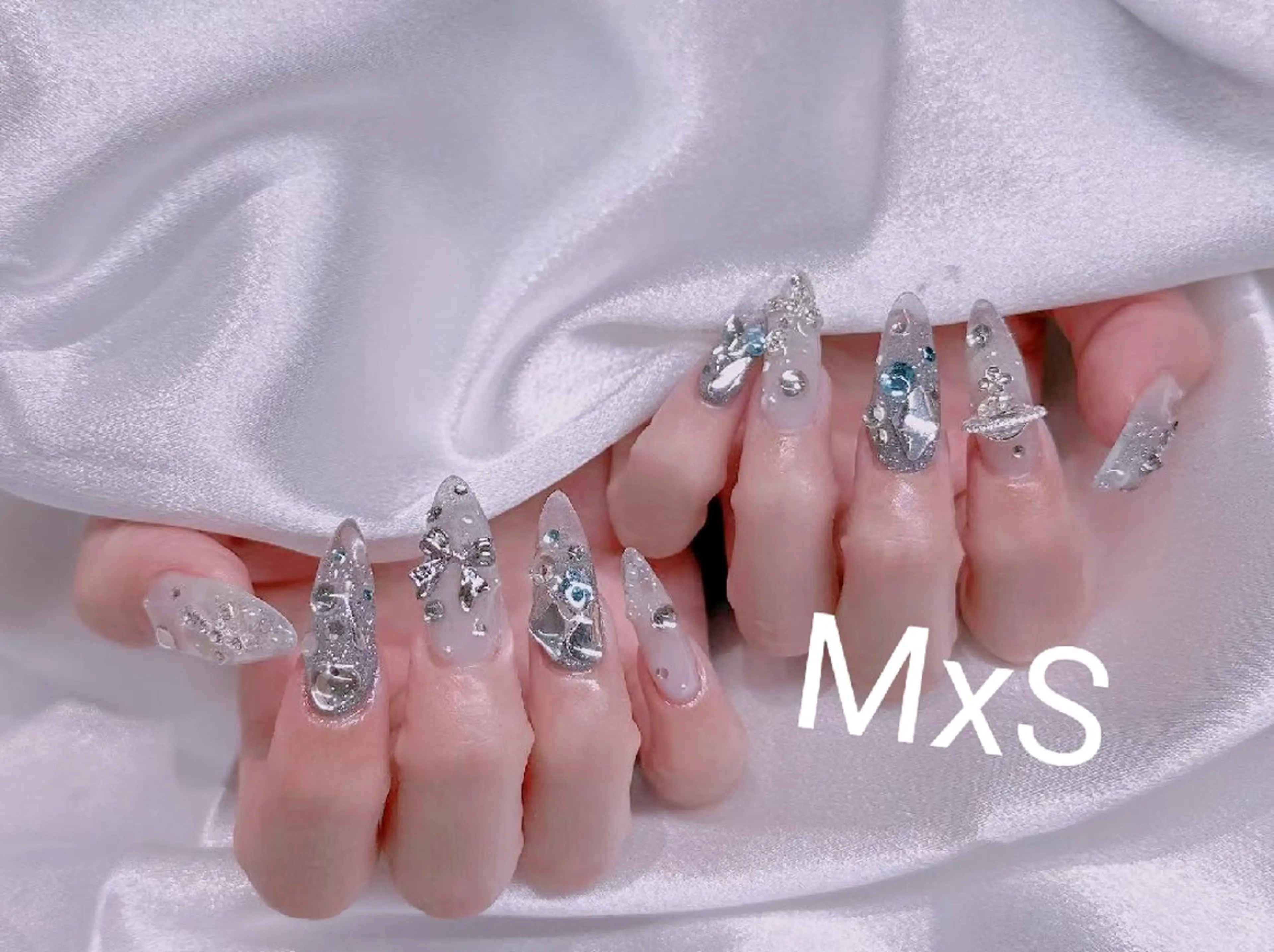 ネイル ハンドネイル MxS Nail(長さだし/フィルイン/マグネット/韓国ネイル/ワンホンネイル/ワンカラー)所属・MxS リィリィのネイルデザイン