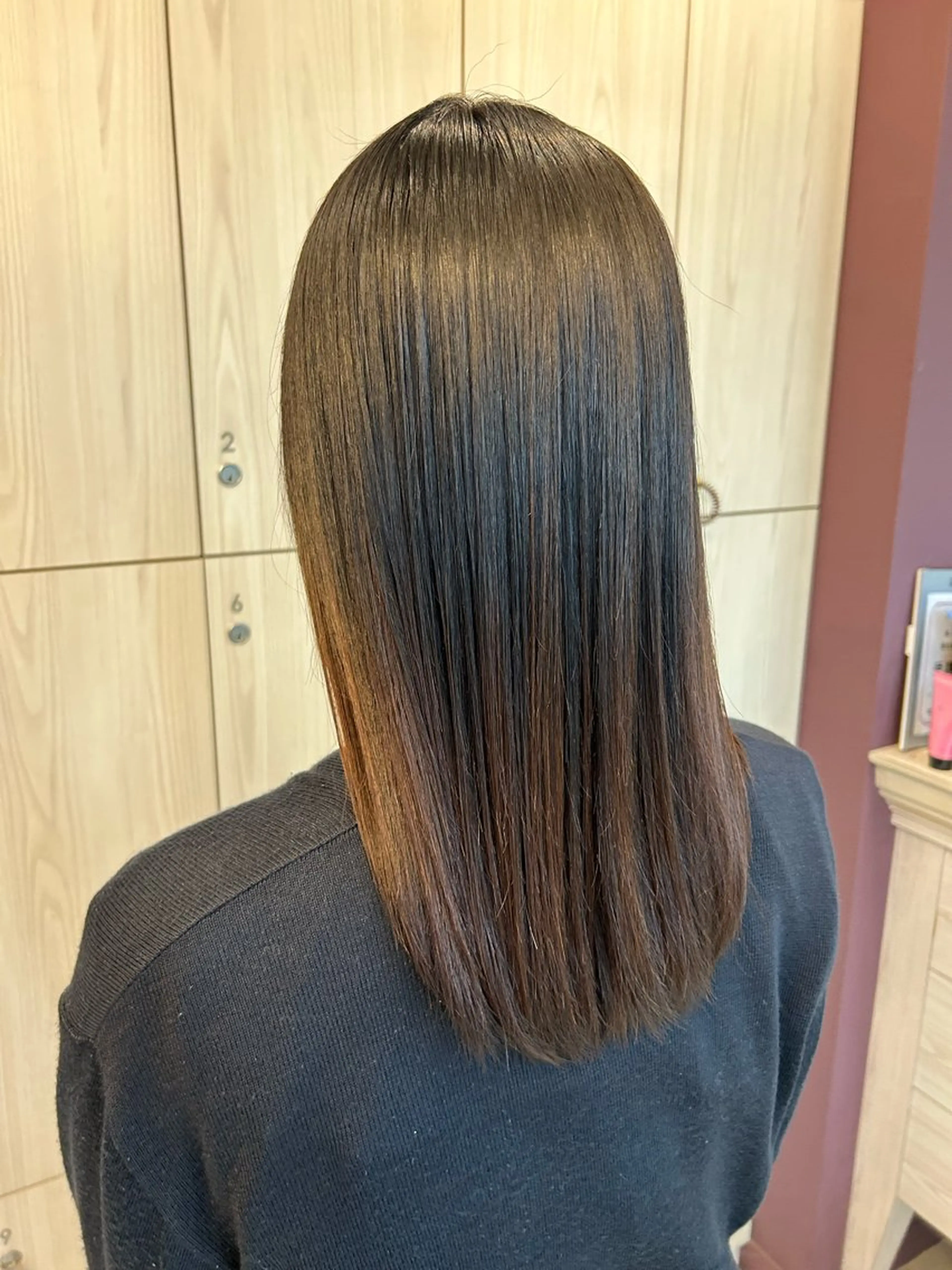 セミロング カット 縮毛矯正 トリートメント ウィチ所属・きりゅう つばさのヘアスタイル