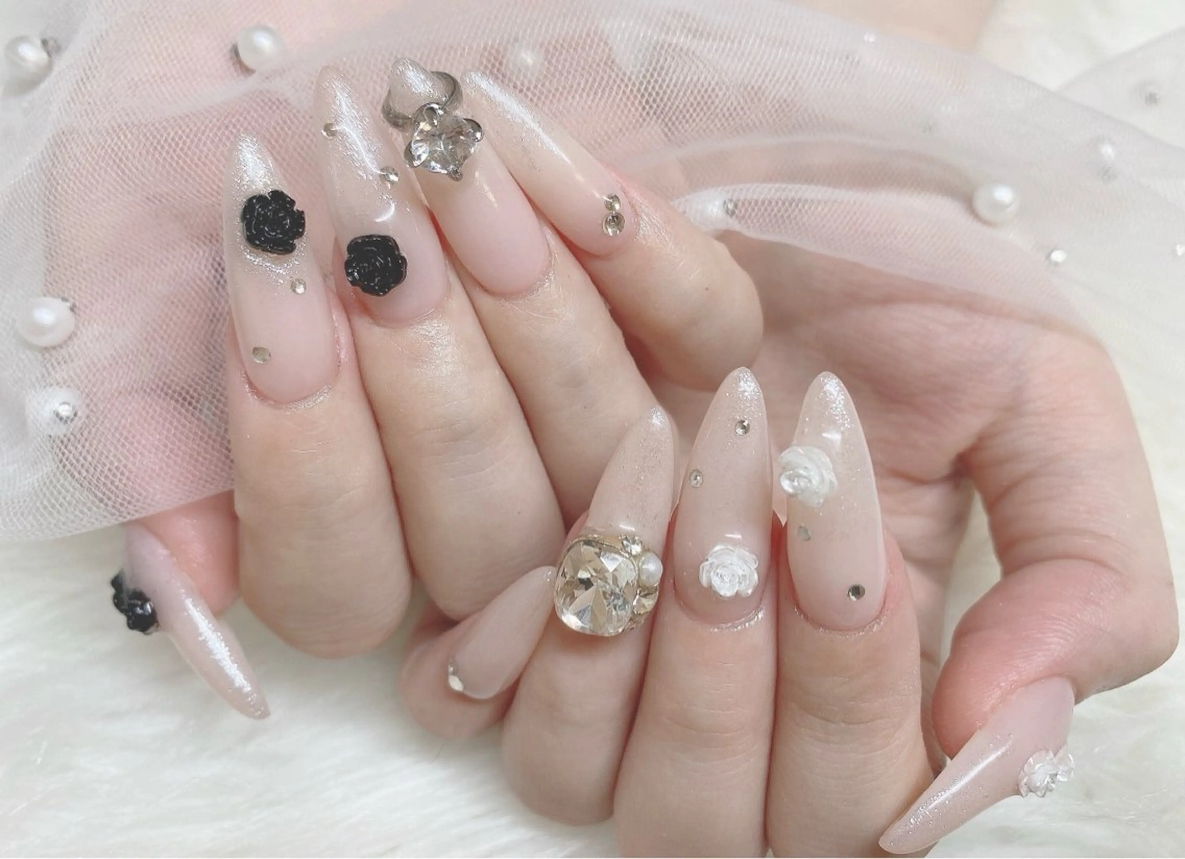 ネイル ハンドネイル PLATA LISAのネイルデザイン