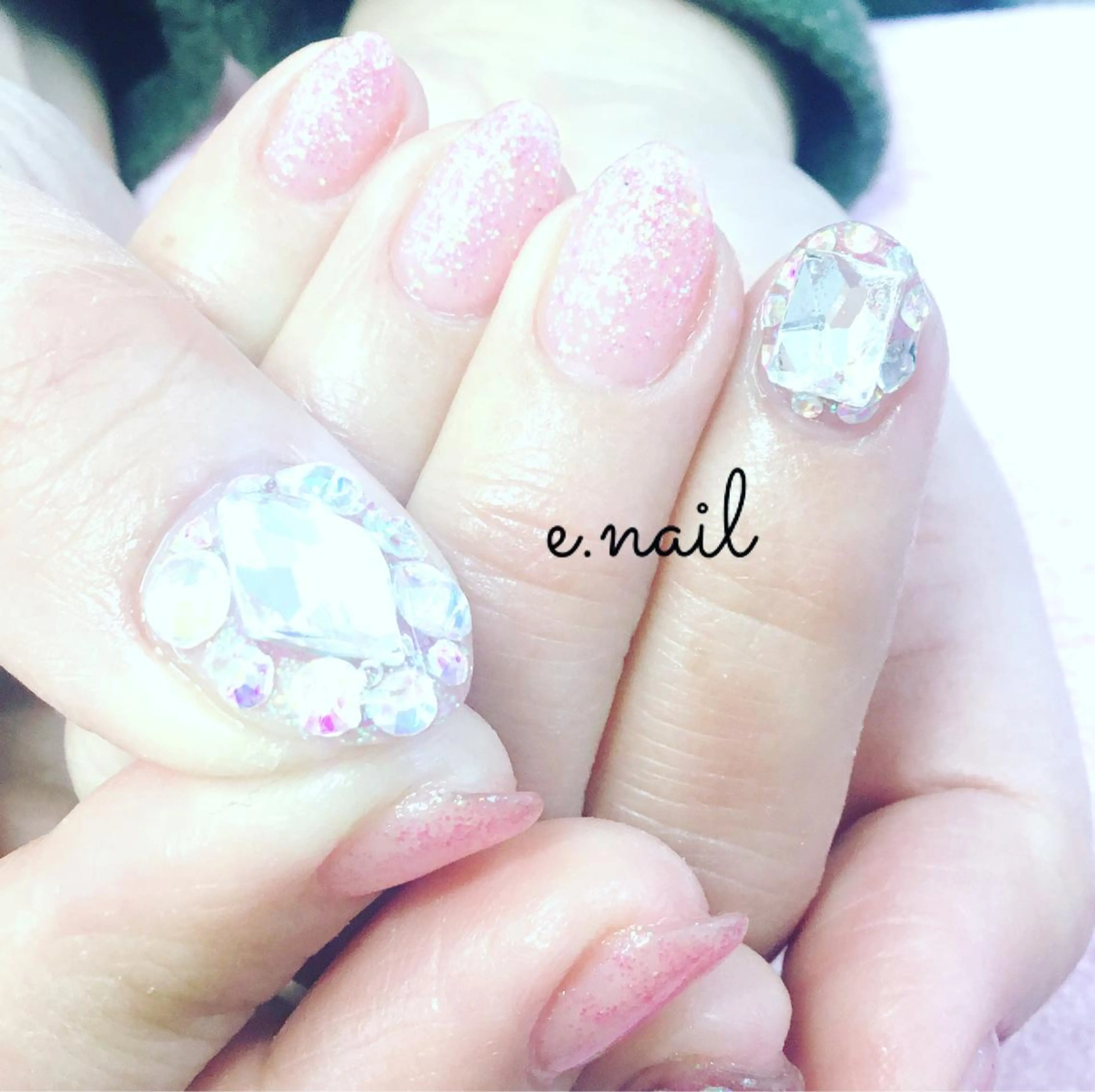ネイル e.nail所属・和賀井 恵理のネイルデザイン