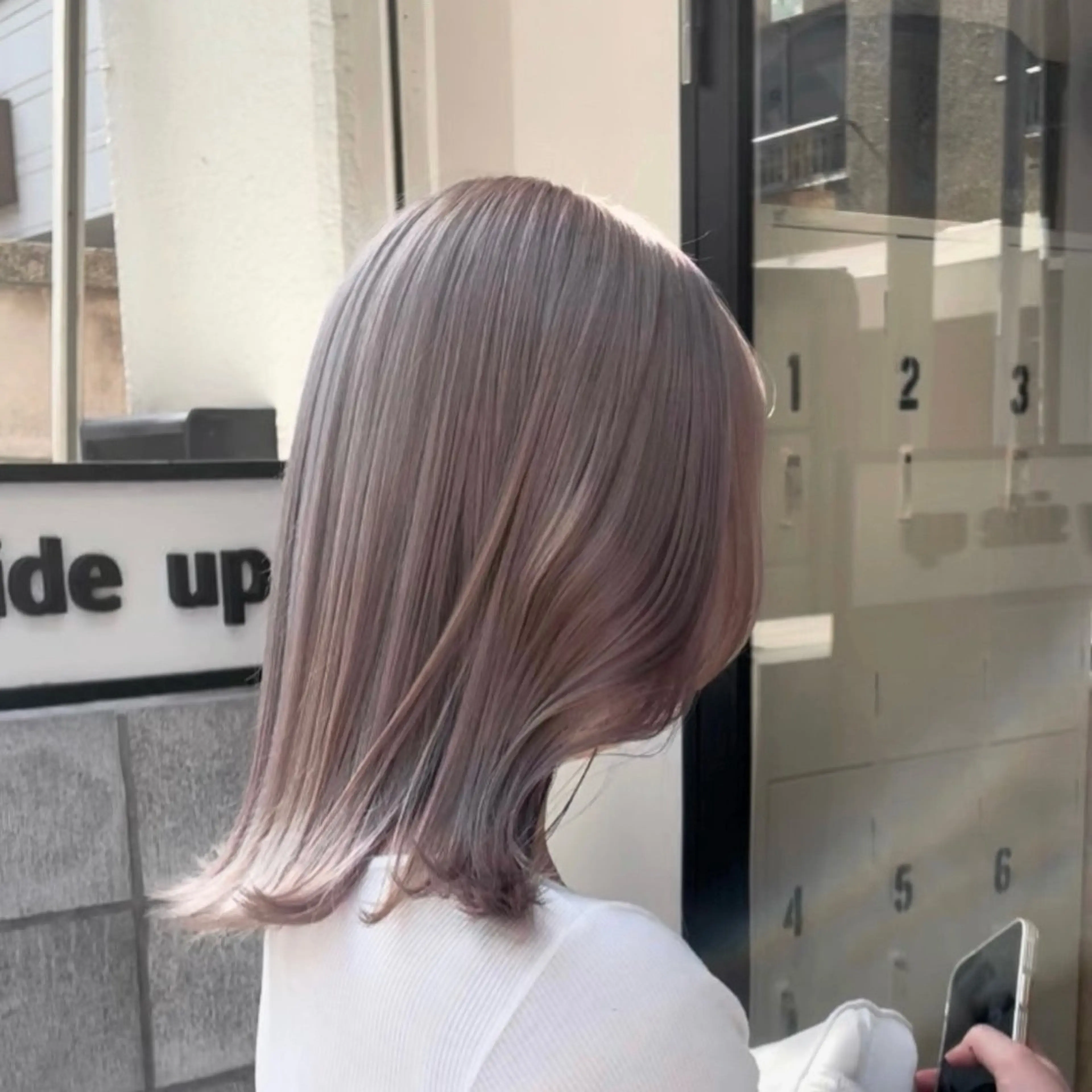 ミディアム カラー ヘアカラー 飯島朋香 オリーブベージュ🌿のヘアスタイル