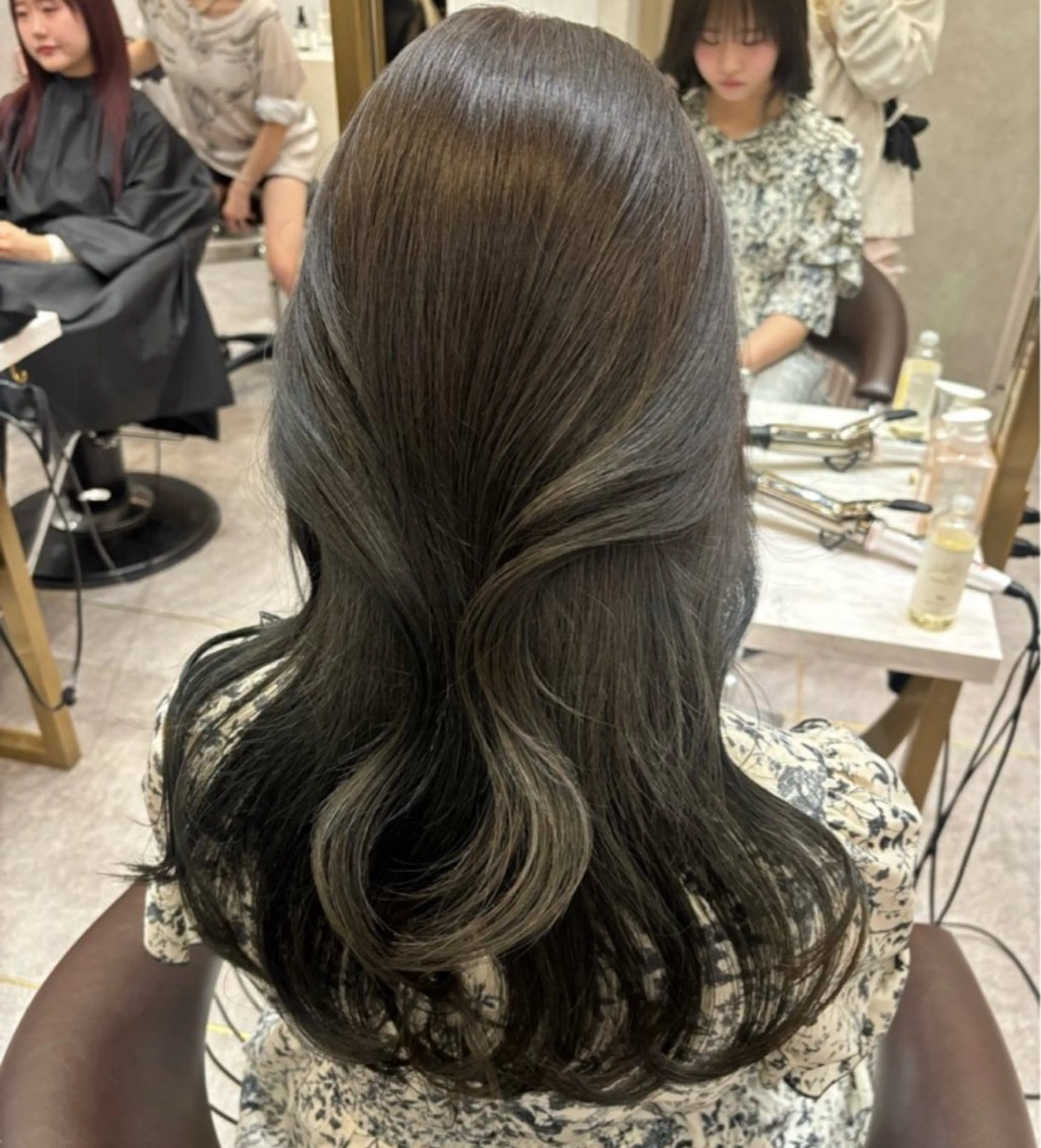 ロング レイヤーカット Lond Role所属・🎀透明感ブラウ ンshizuka🎀のヘアスタイル