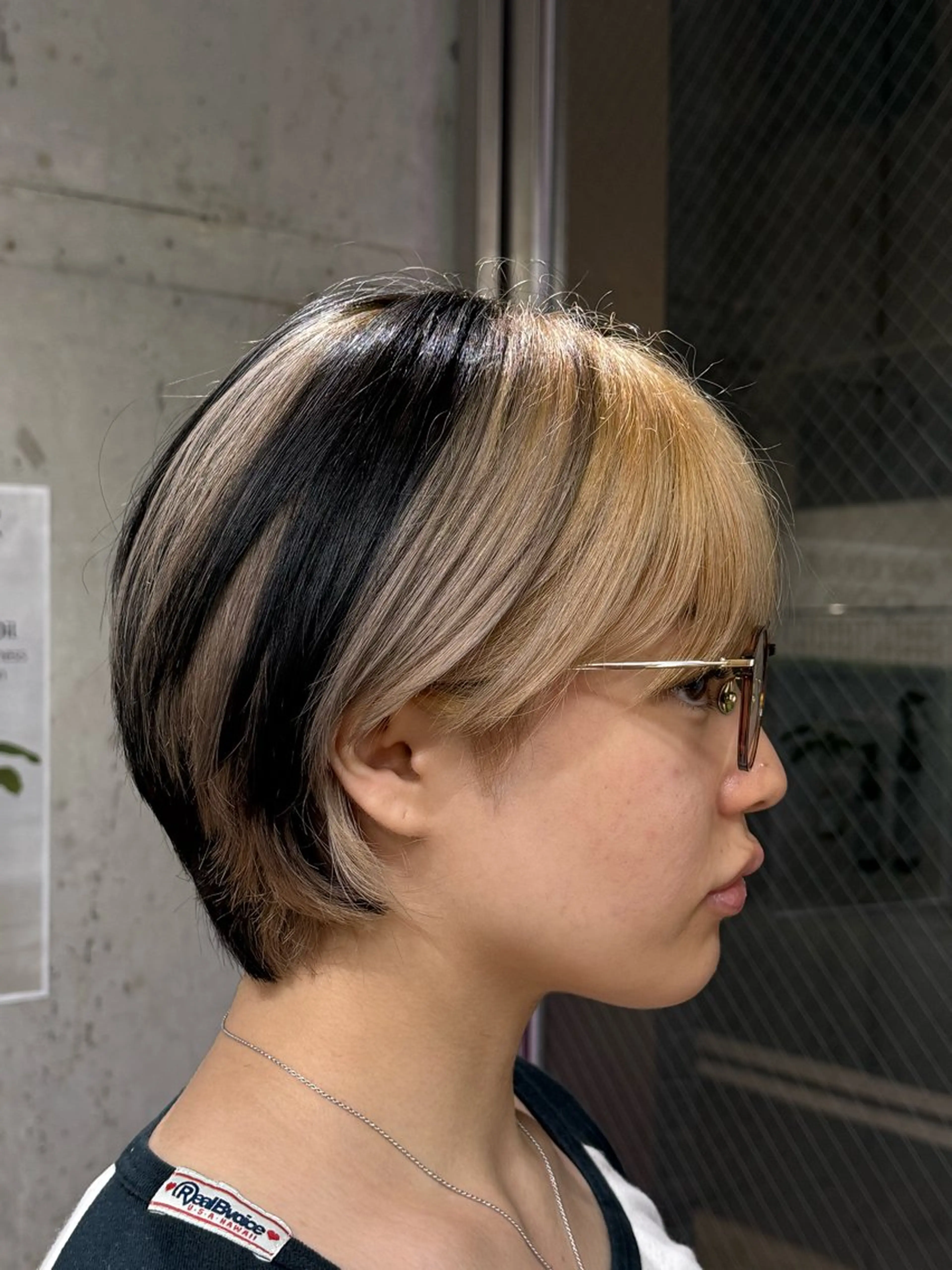 ショート ボブ ハイライト 髪質改善 縮毛矯正 トリートメント カット トリートメント 🕊髪質改善縮毛矯正 /艶髪/関内🕊あべのヘアスタイル