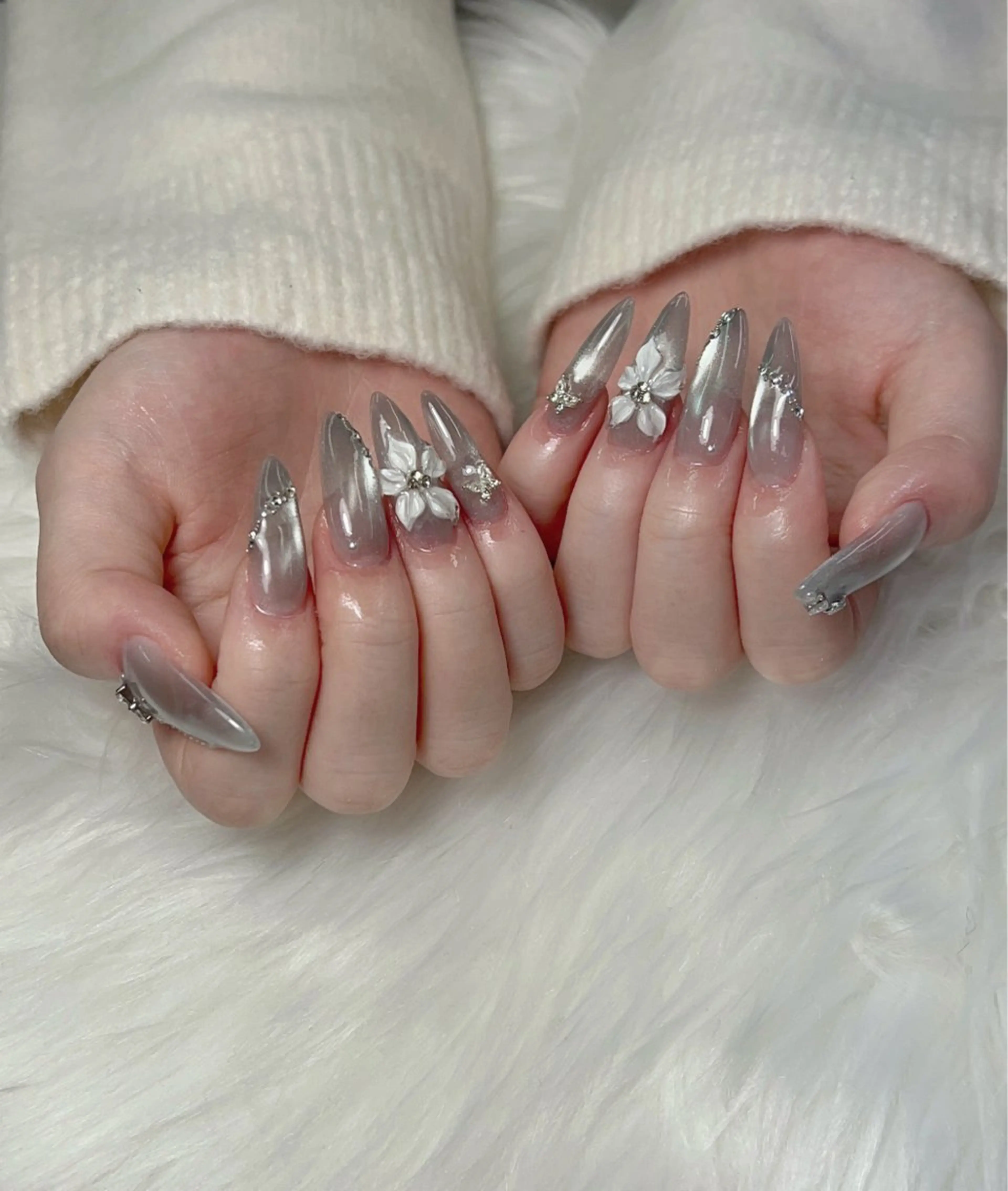 ネイル ジェルネイル ガーリー 韓国ネイル ニュアンスネイル シンプルネイル ハンドネイル Yumi Kingnailのネイルデザイン