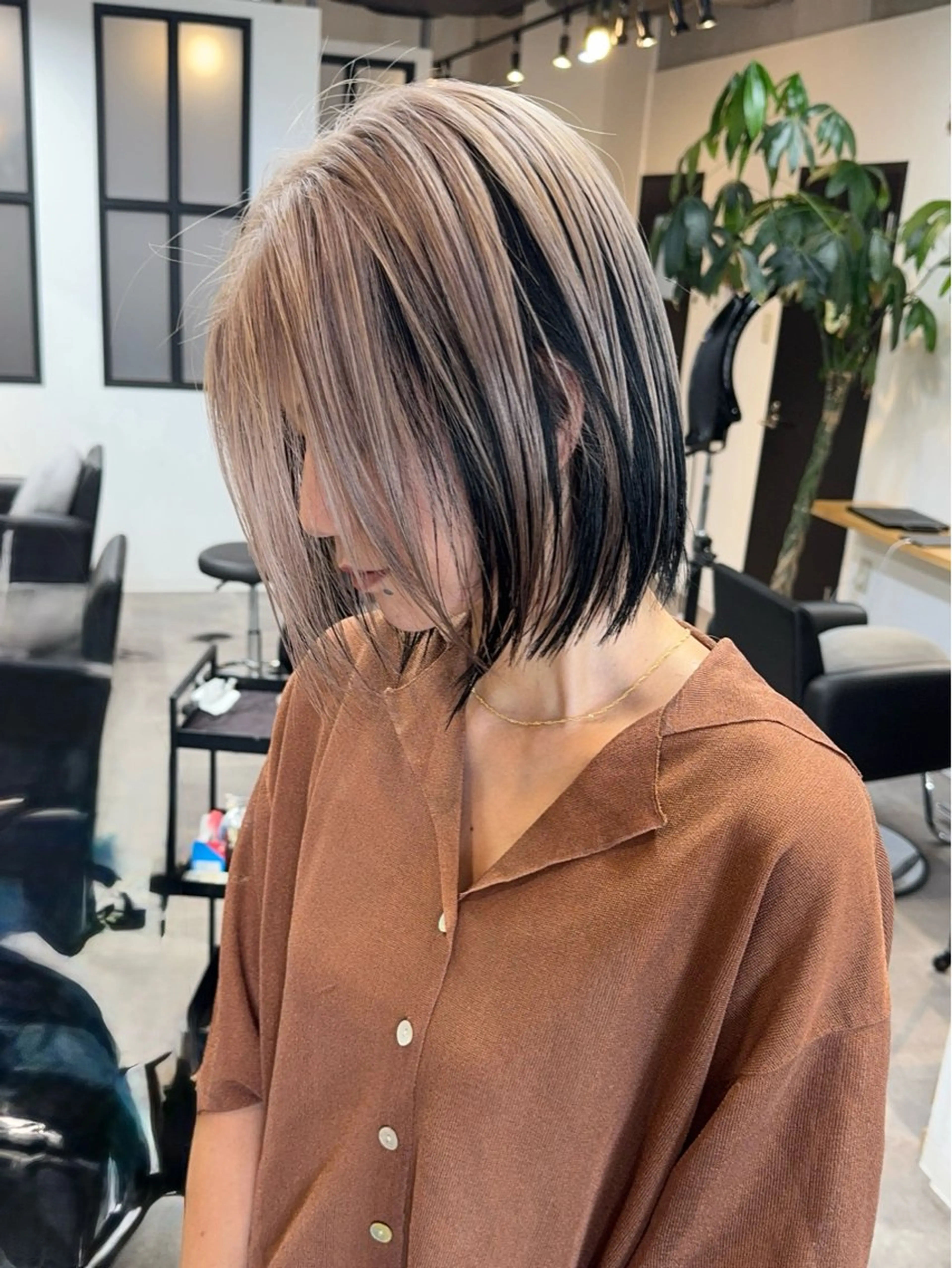 ミディアム カラー ブリーチ カット ヘアカラー サクマ リョウジのヘアスタイル