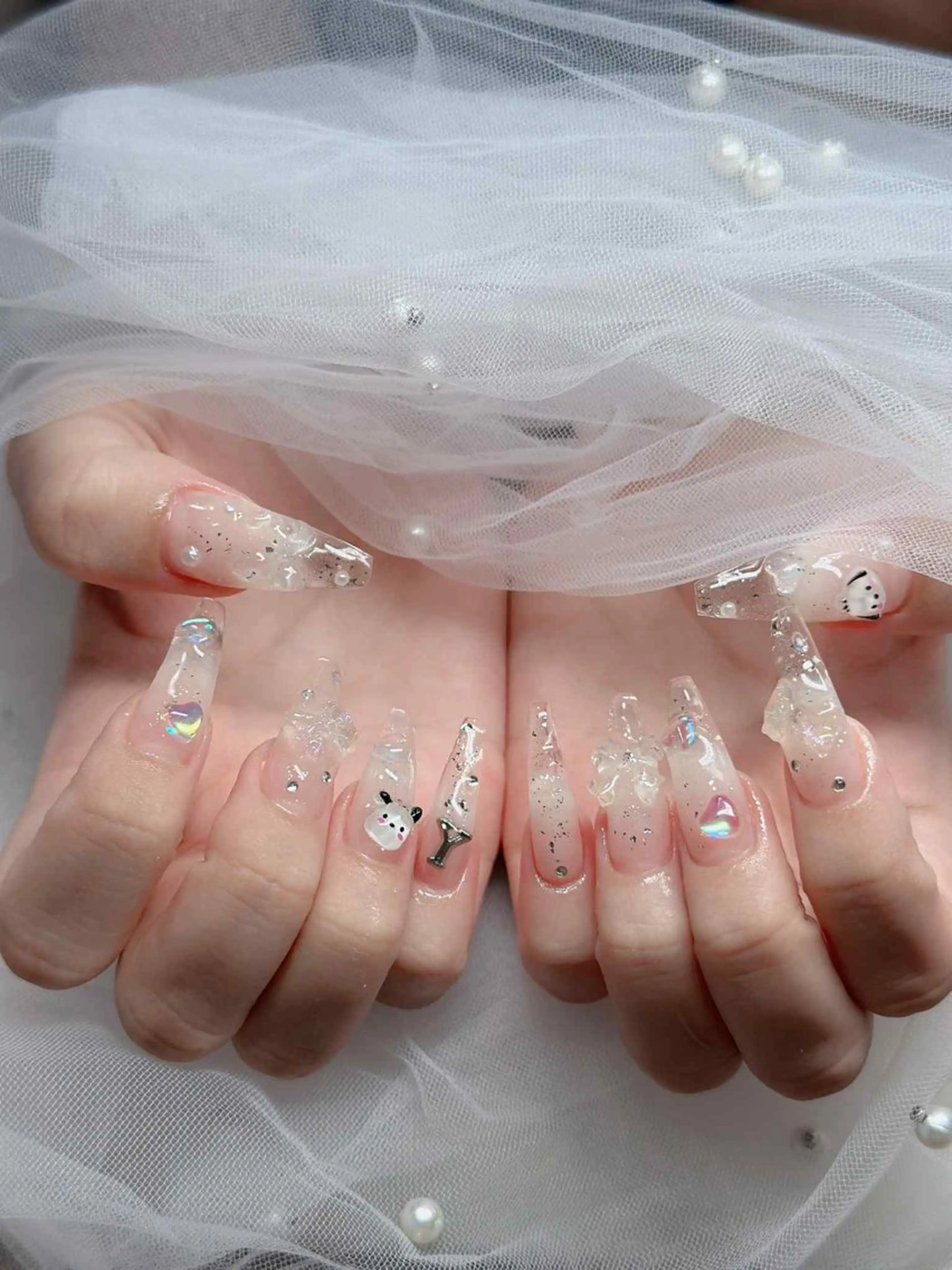 ネイル オーロラネイル フレンチネイル ジェルネイル ハロウィン キラキラネイル ハンドネイル H.baby Nail Salon所属・H.baby Nail Salonのネイルデザイン