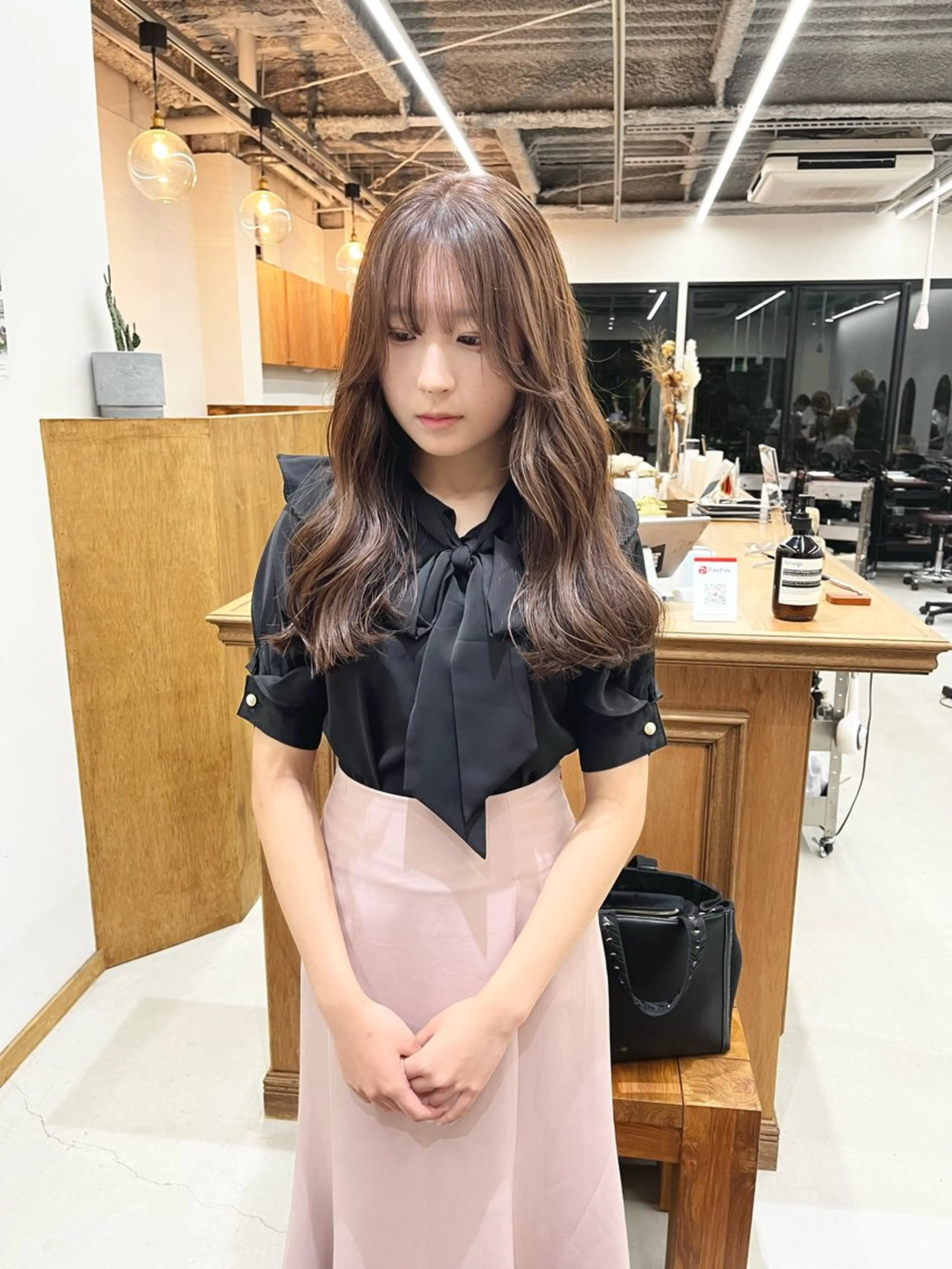 ロング カラー ヘアアレンジ 黒髪 ブリーチ ダブルカラー ブリーチなしカラー カット ヘアカラー トリートメント ena/ブリーチなし 暖色・ベージュ🎀のヘアスタイル