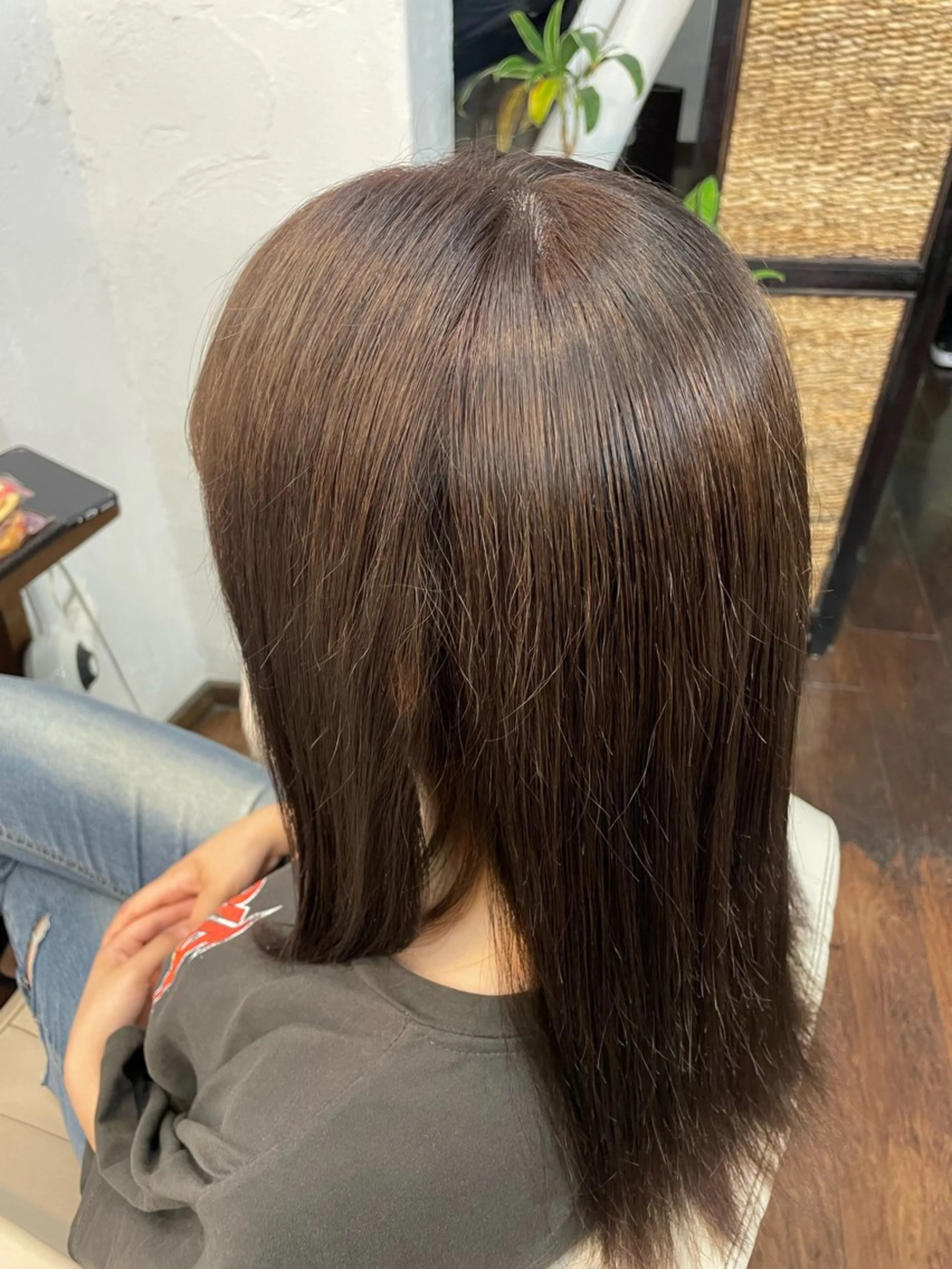 白髪染めリタッチ（3センチ以内）　¥8800→¥3300の写真