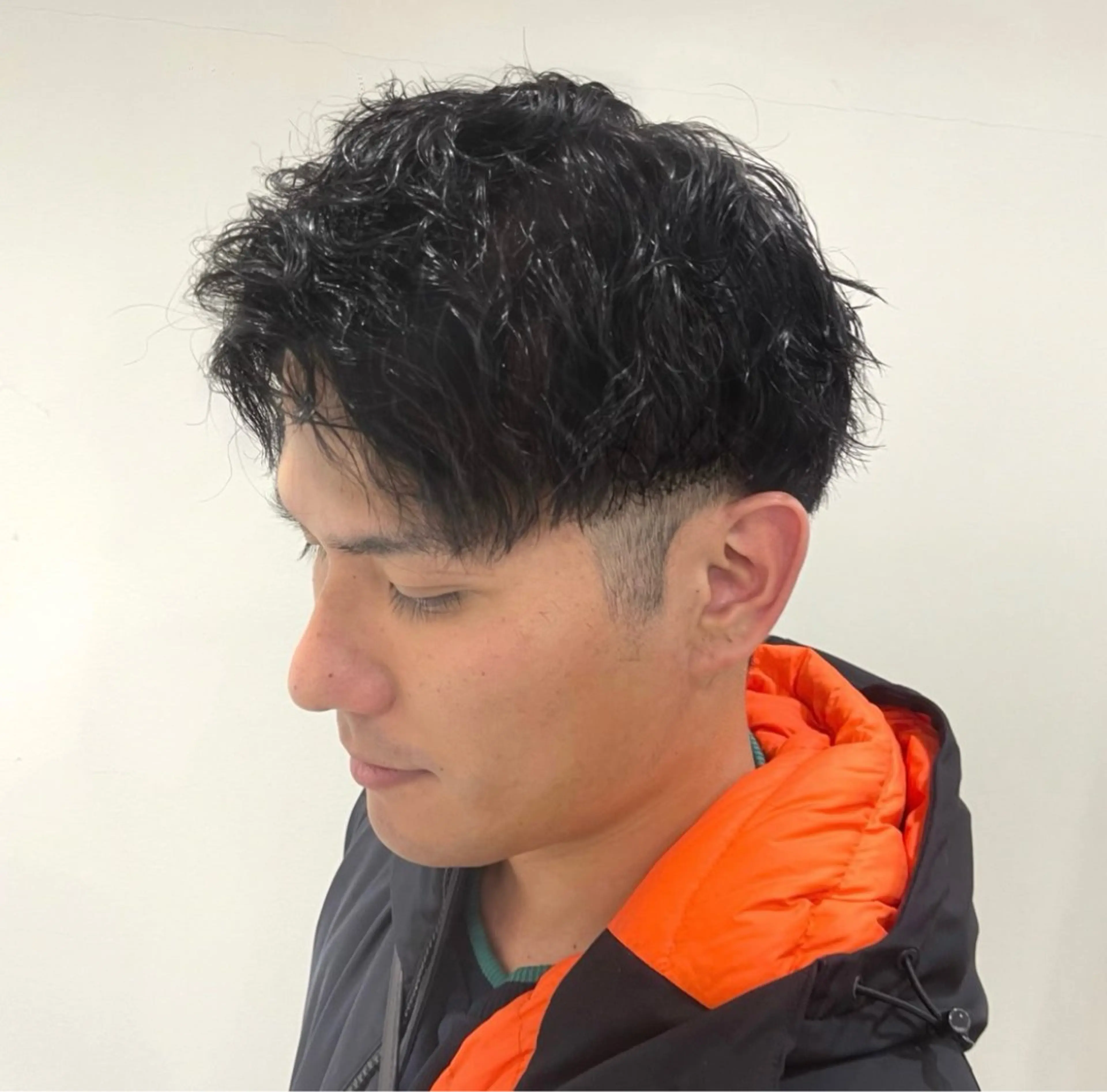 パーマ メンズ センターパート メンズパーマ 波巻きパーマ ニュアンスパーマ メンズパーマ特化森田 真衣🌟のヘアスタイル