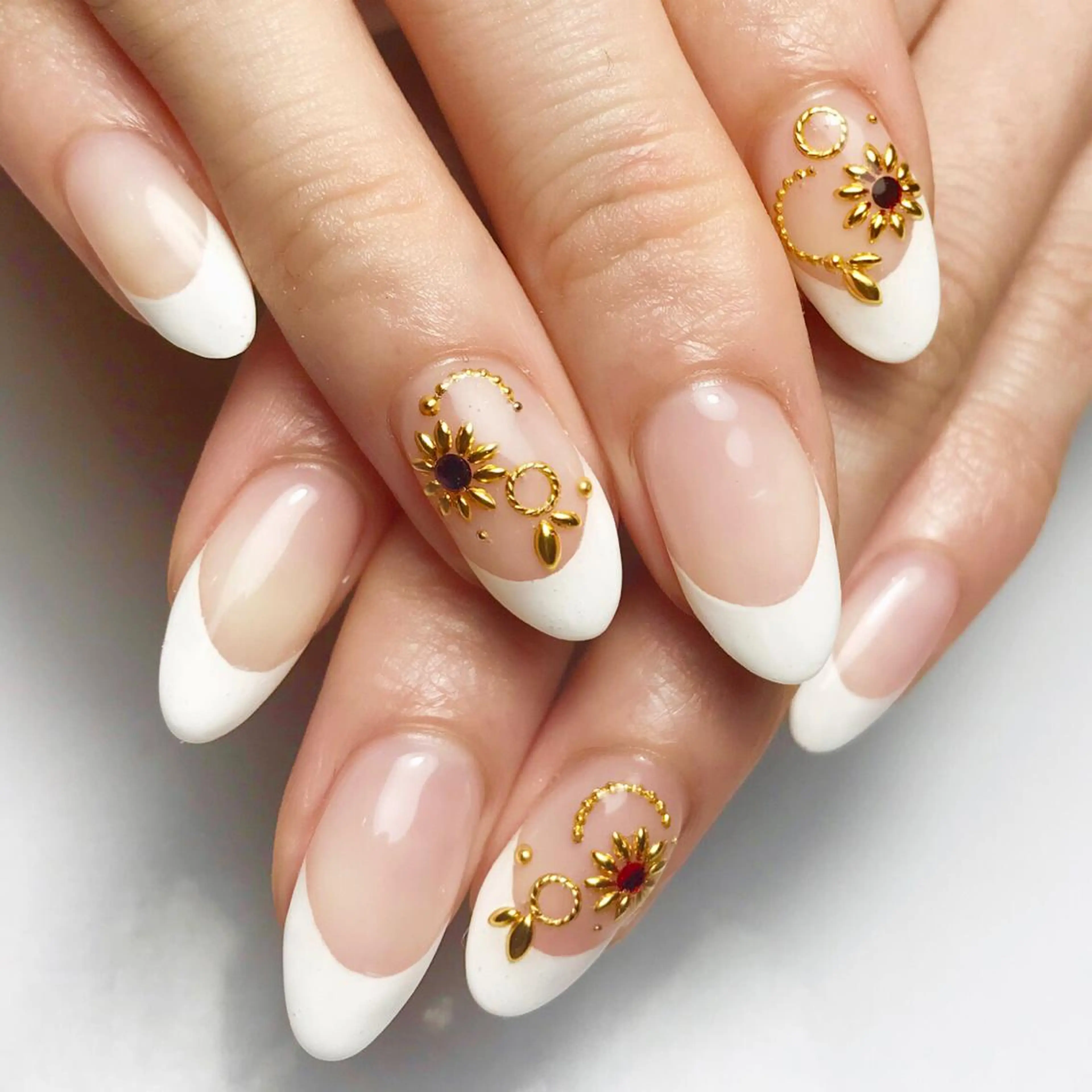 ネイル フレンチネイル ハンドネイル Nakazawa Mayuのネイルデザイン