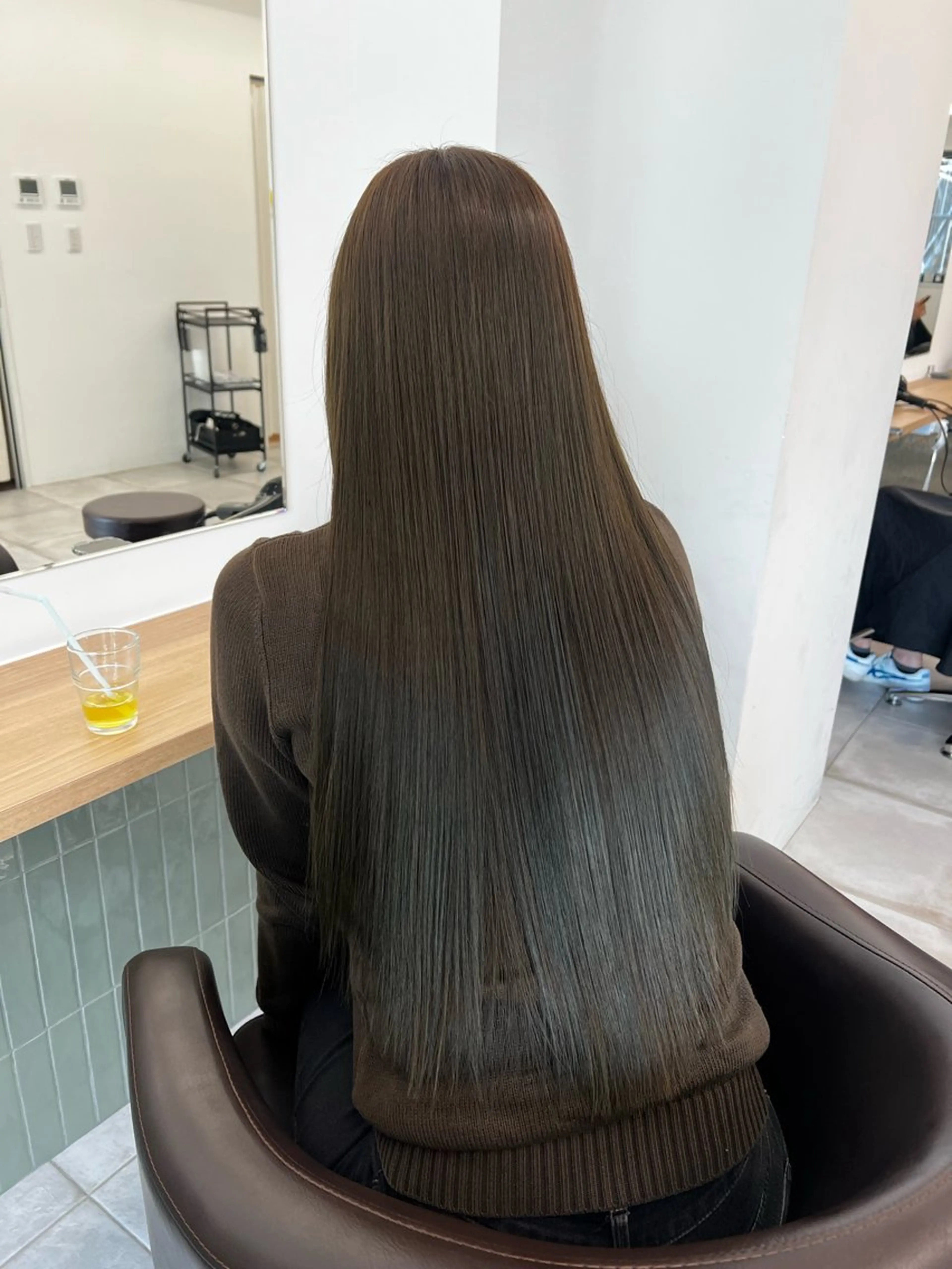 セミロング カラー ブリーチ ダブルカラー ブリーチなしカラー オリーブカラー カット ヘアカラー トリートメント ブリーチなし 透明感🔅KANTAのヘアスタイル